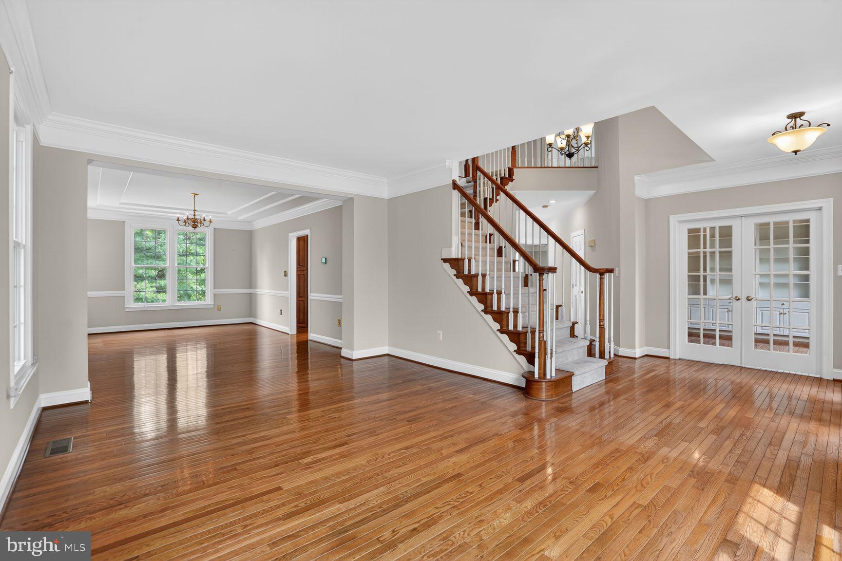 FRANKLIN WOODS - Residential