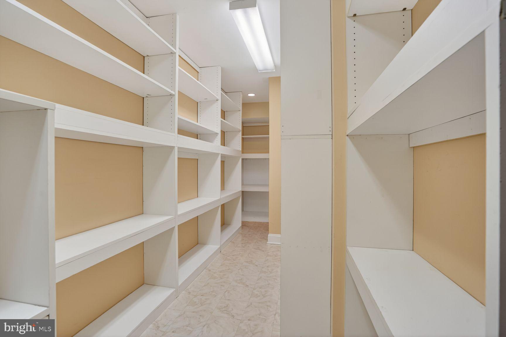 FRANKLIN WOODS - Residential