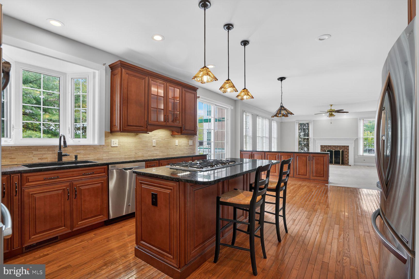 FRANKLIN WOODS - Residential