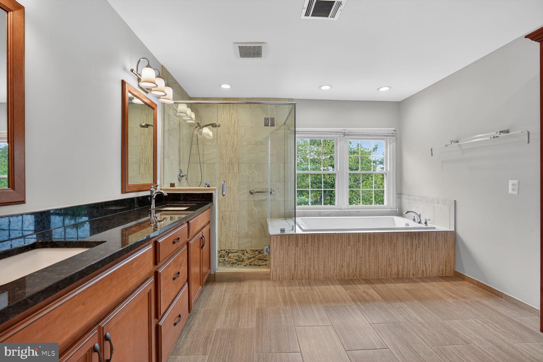 FRANKLIN WOODS - Residential