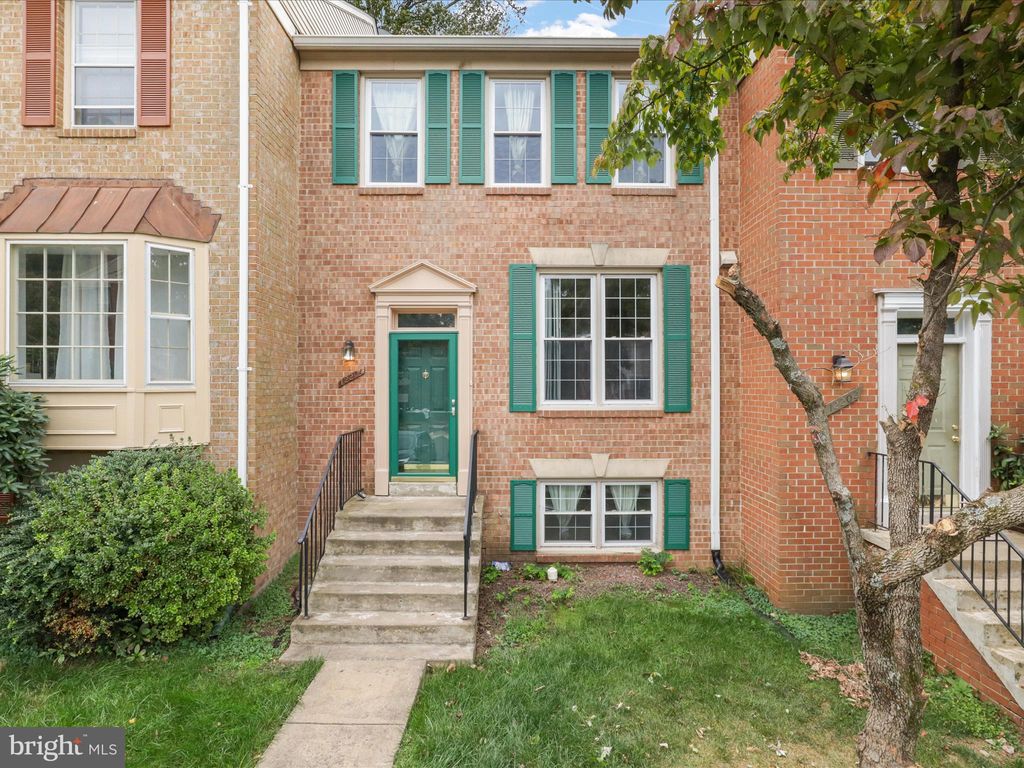 Photo of 12204 Apple Orchard Court, FAIRFAX, VA 22033 (MLS # VAFX2273626)