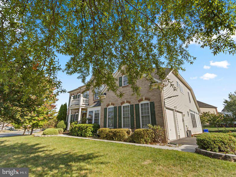 THE VILLAGES AT WELLINGTON - Residential