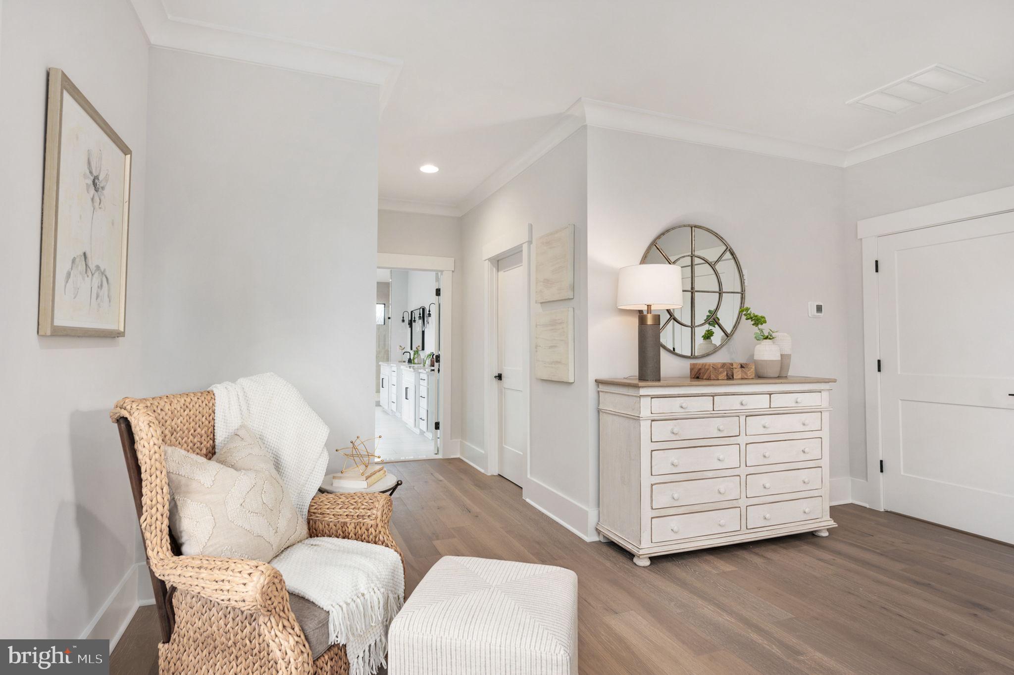 VIENNA WOODS - Residential