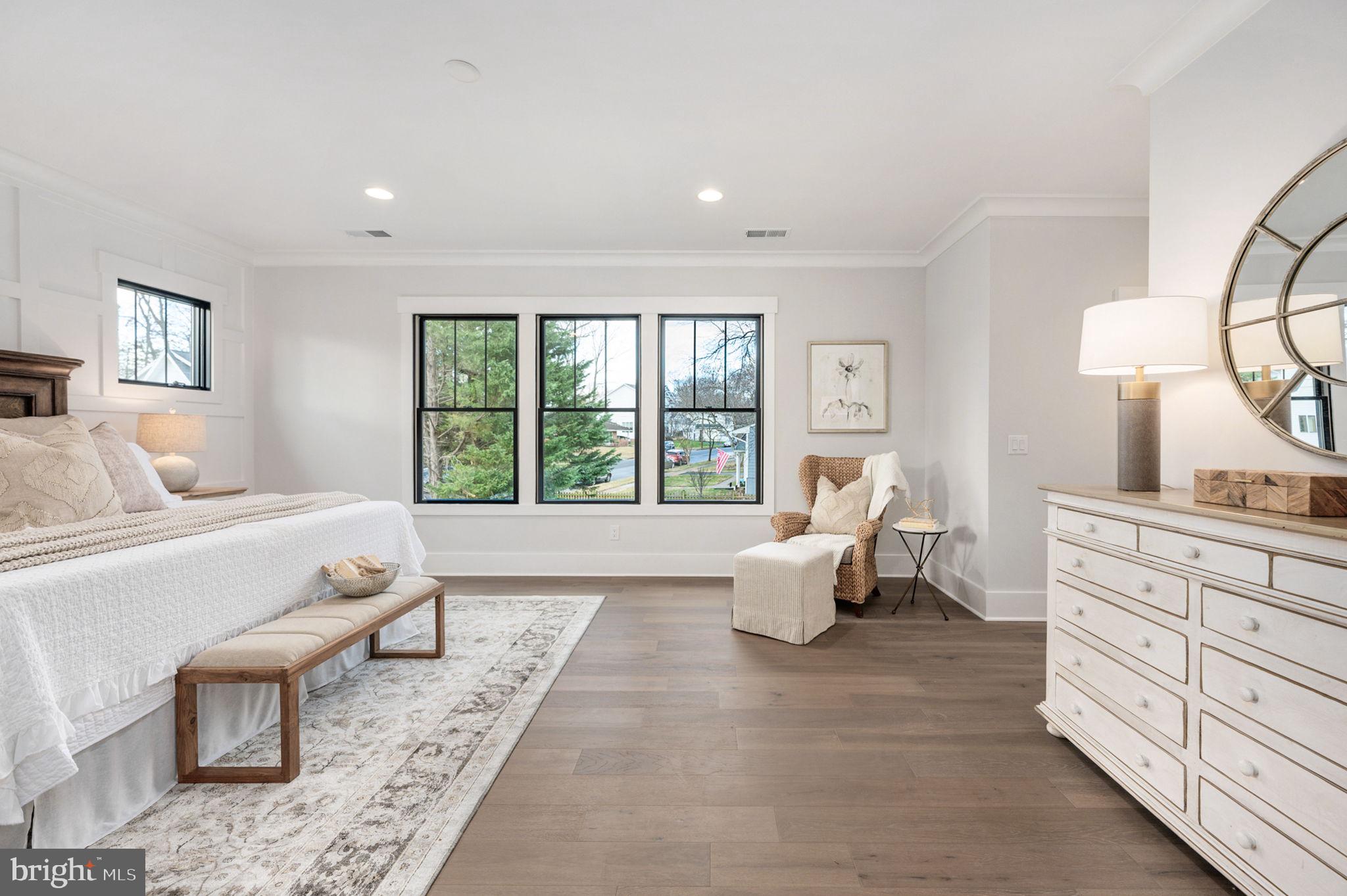 VIENNA WOODS - Residential