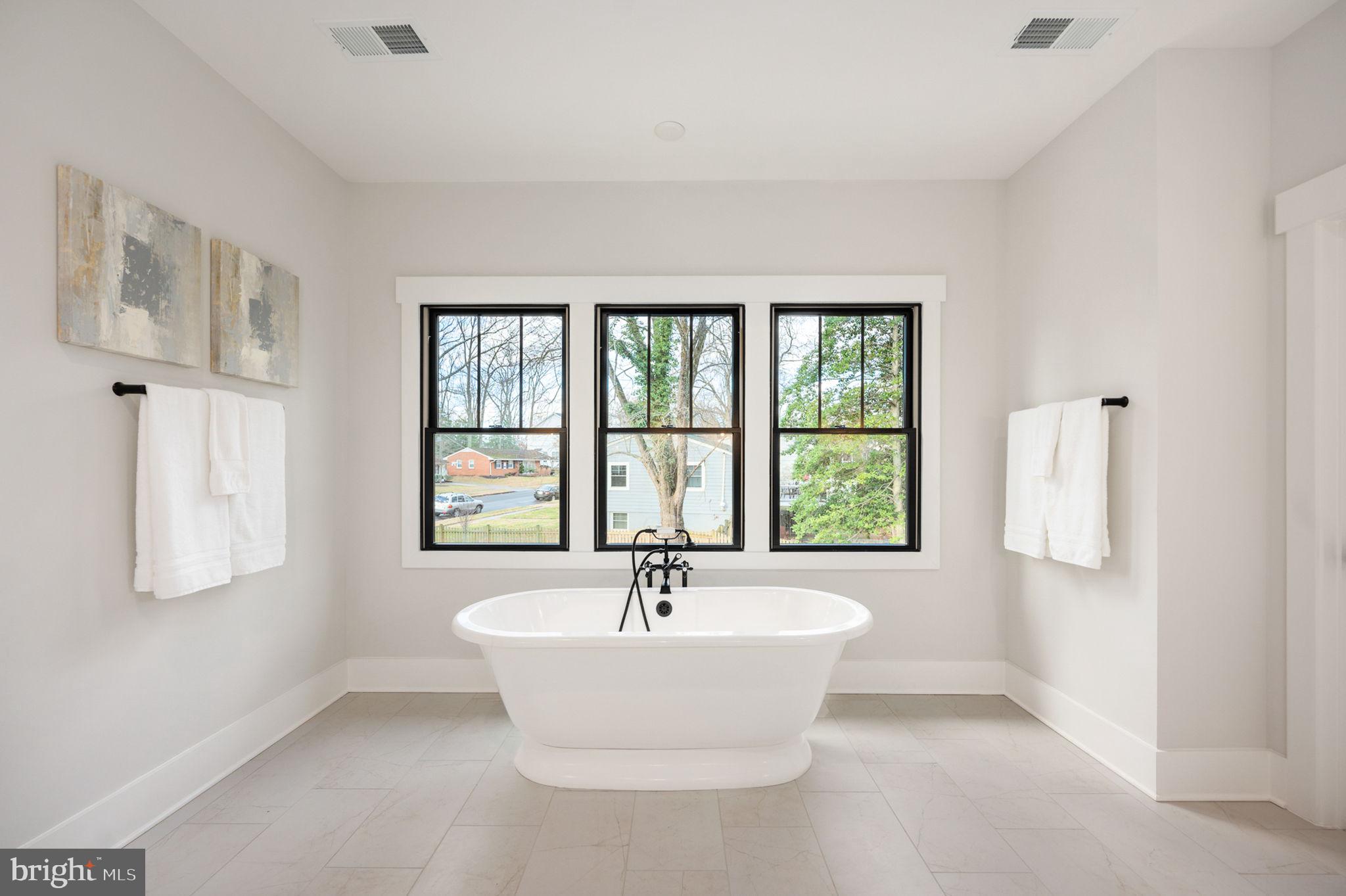 VIENNA WOODS - Residential