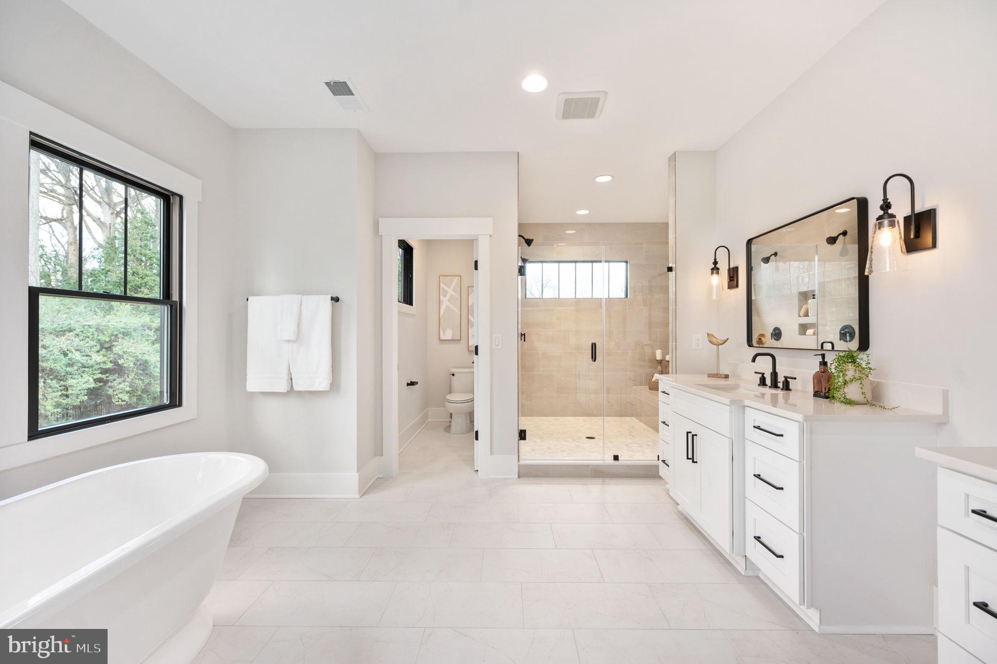 VIENNA WOODS - Residential