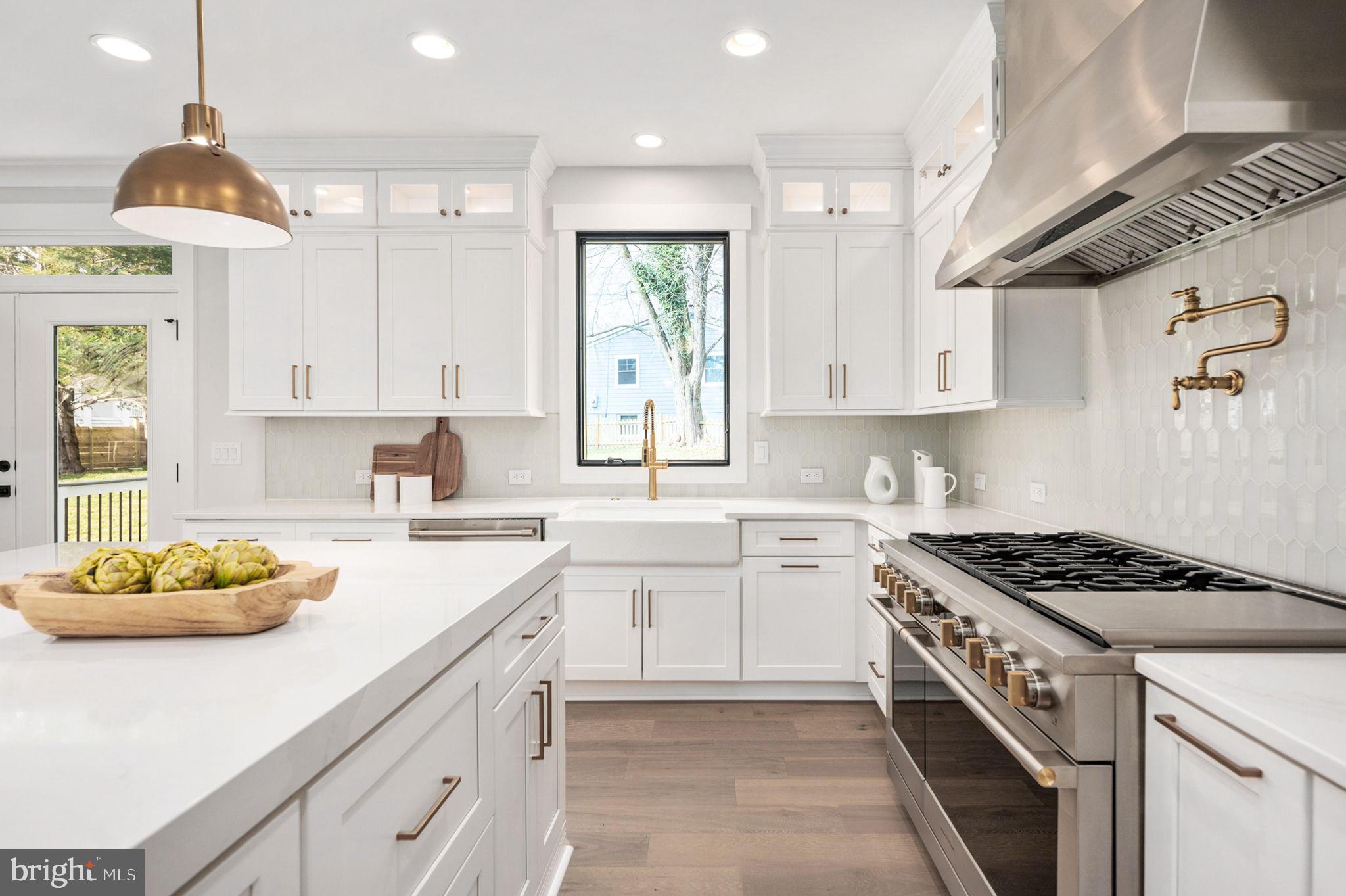 VIENNA WOODS - Residential