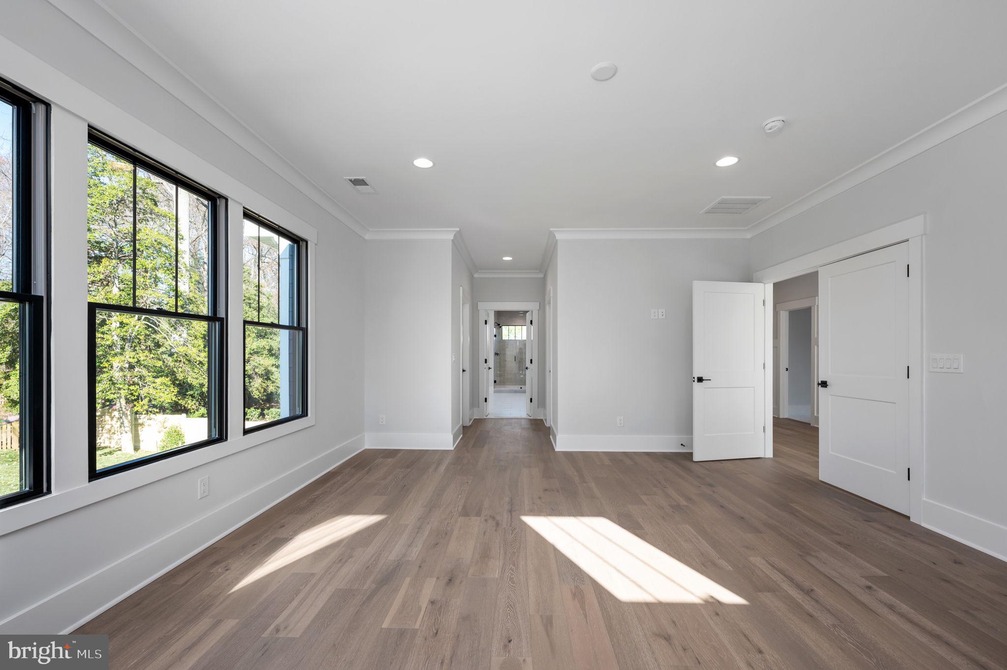 VIENNA WOODS - Residential