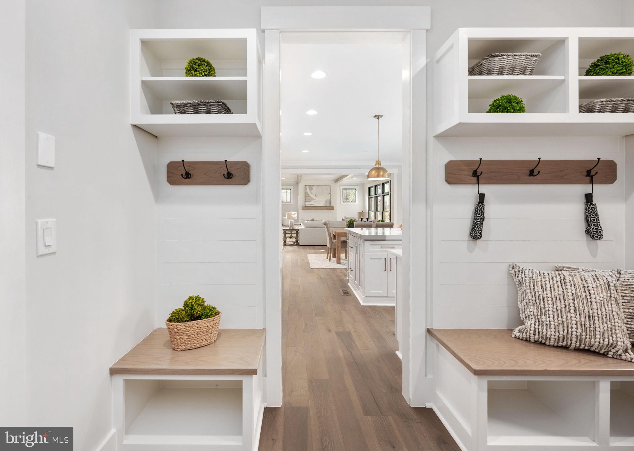 VIENNA WOODS - Residential