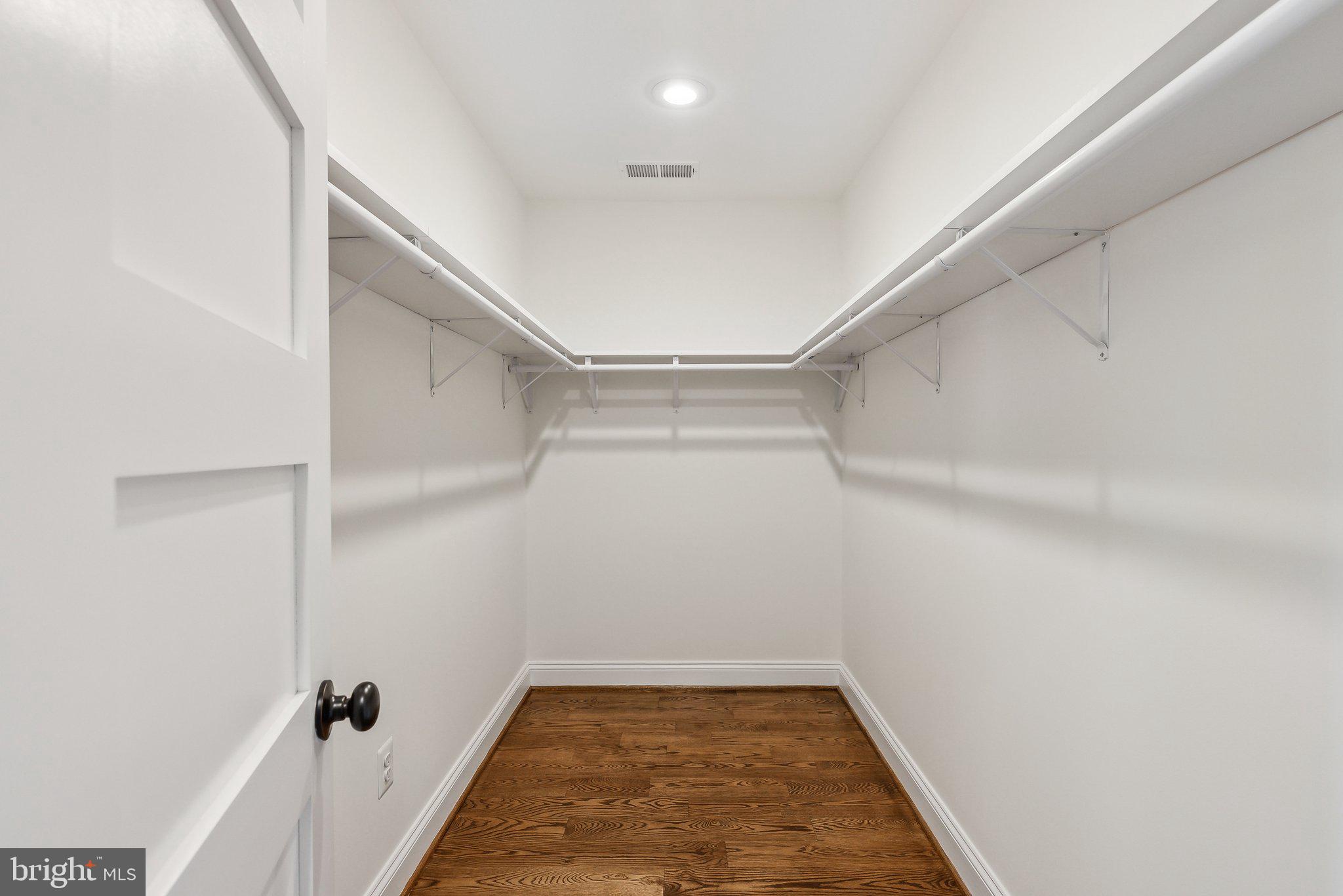 DEL RAY - Residential