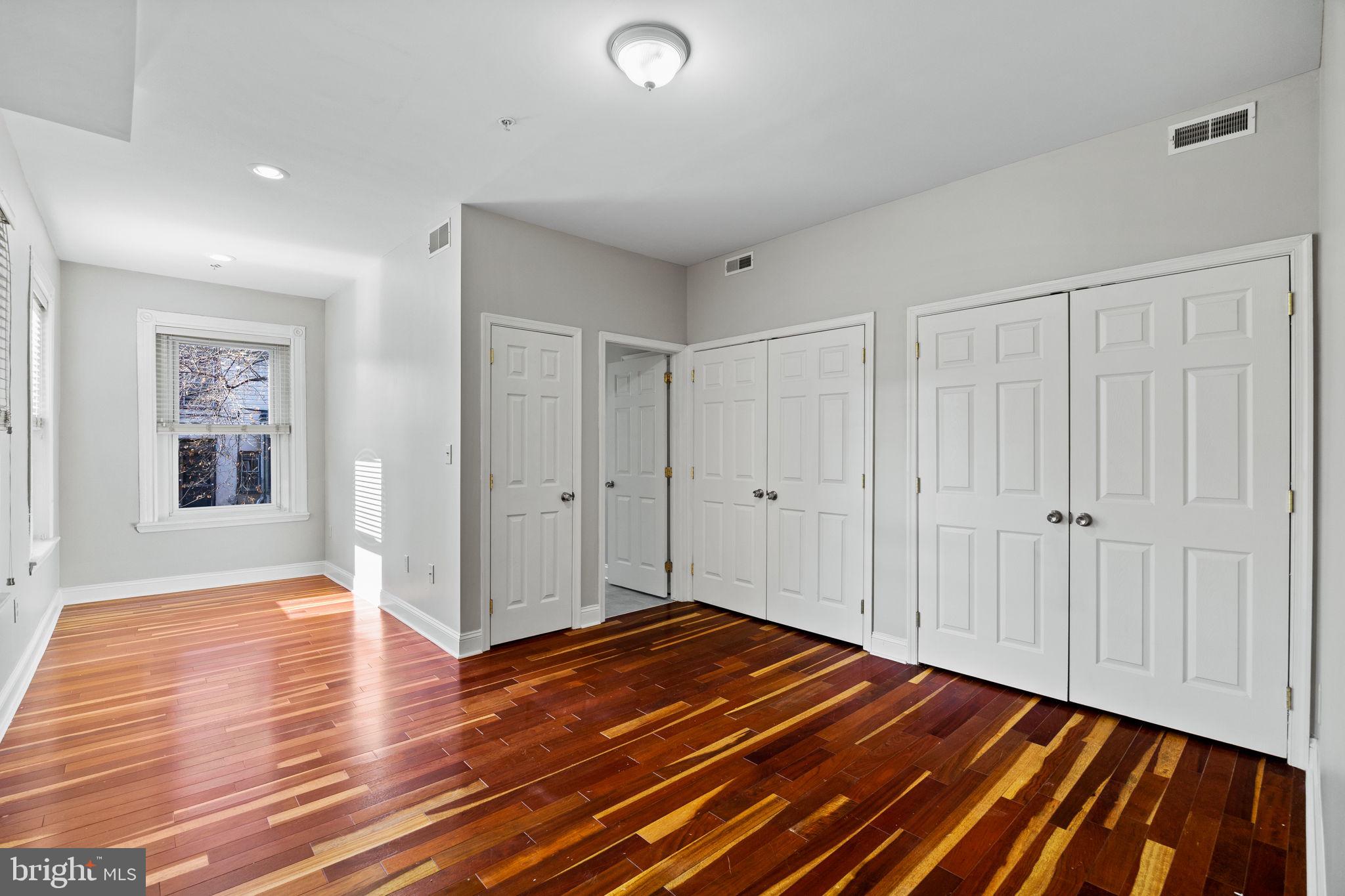 SPRUCE HILL - Residential