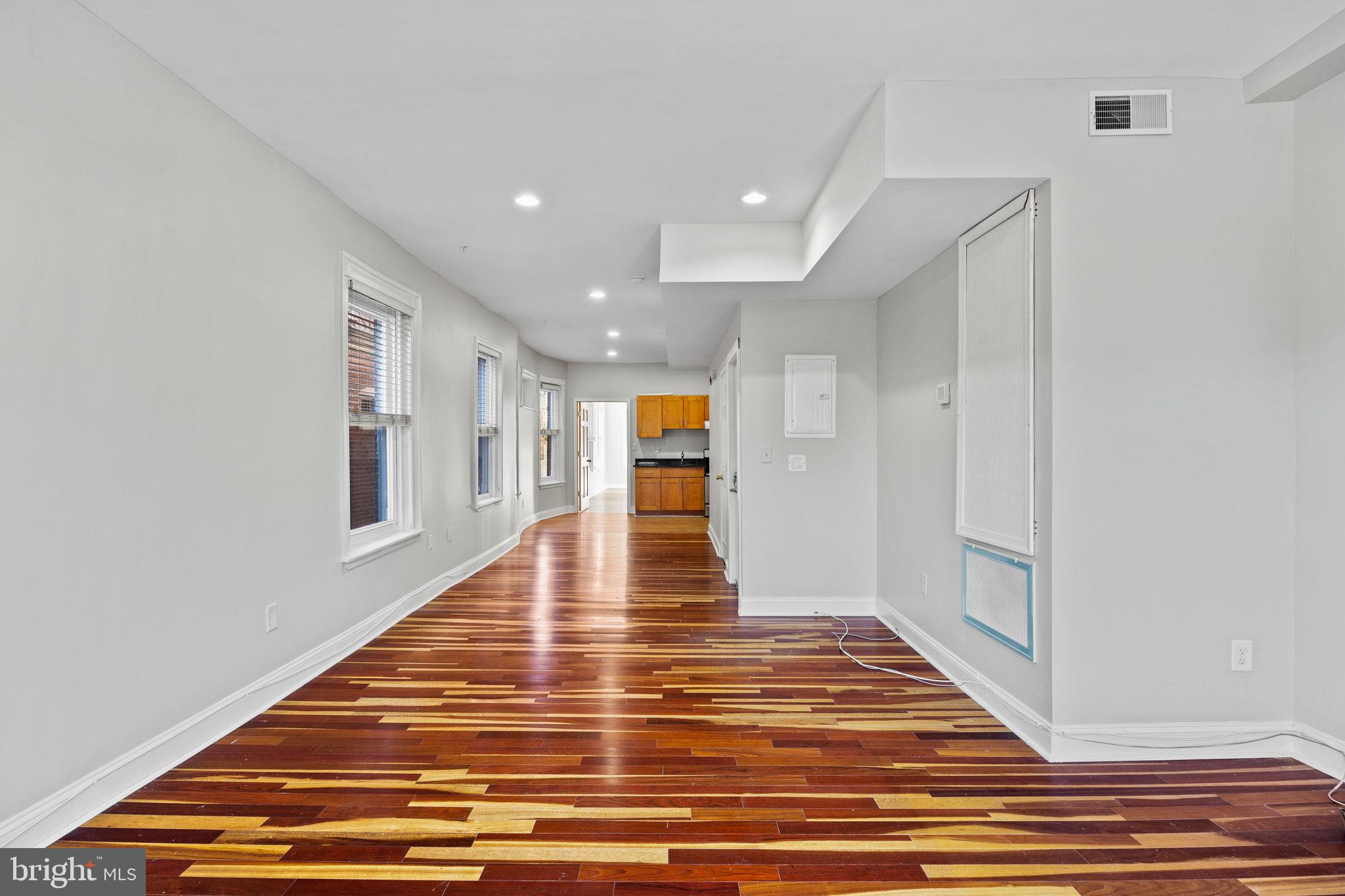 SPRUCE HILL - Residential