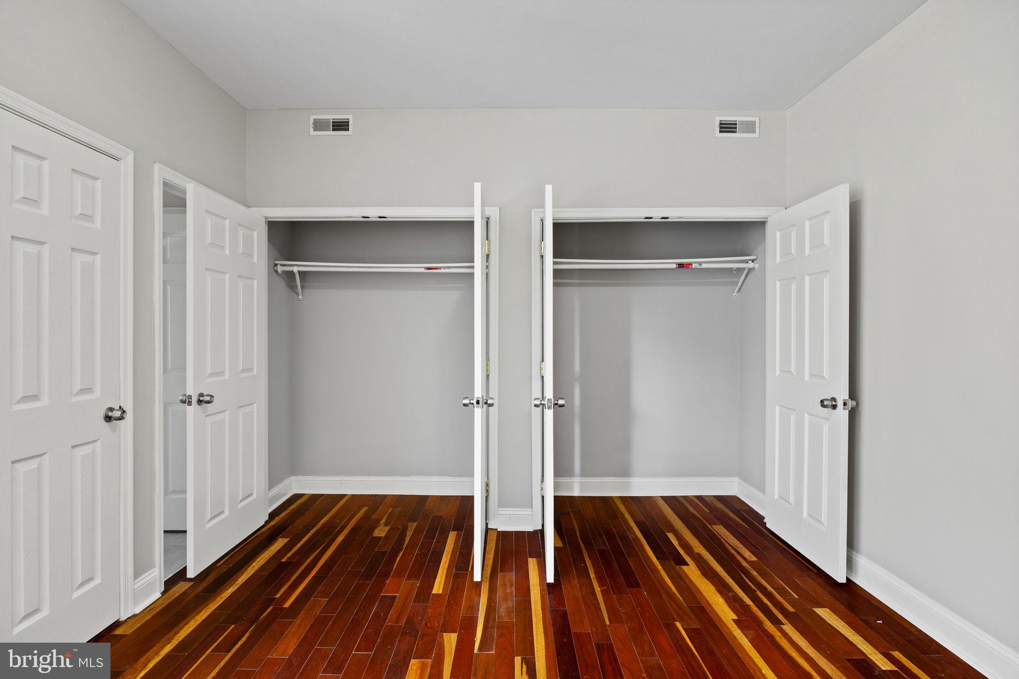 SPRUCE HILL - Residential