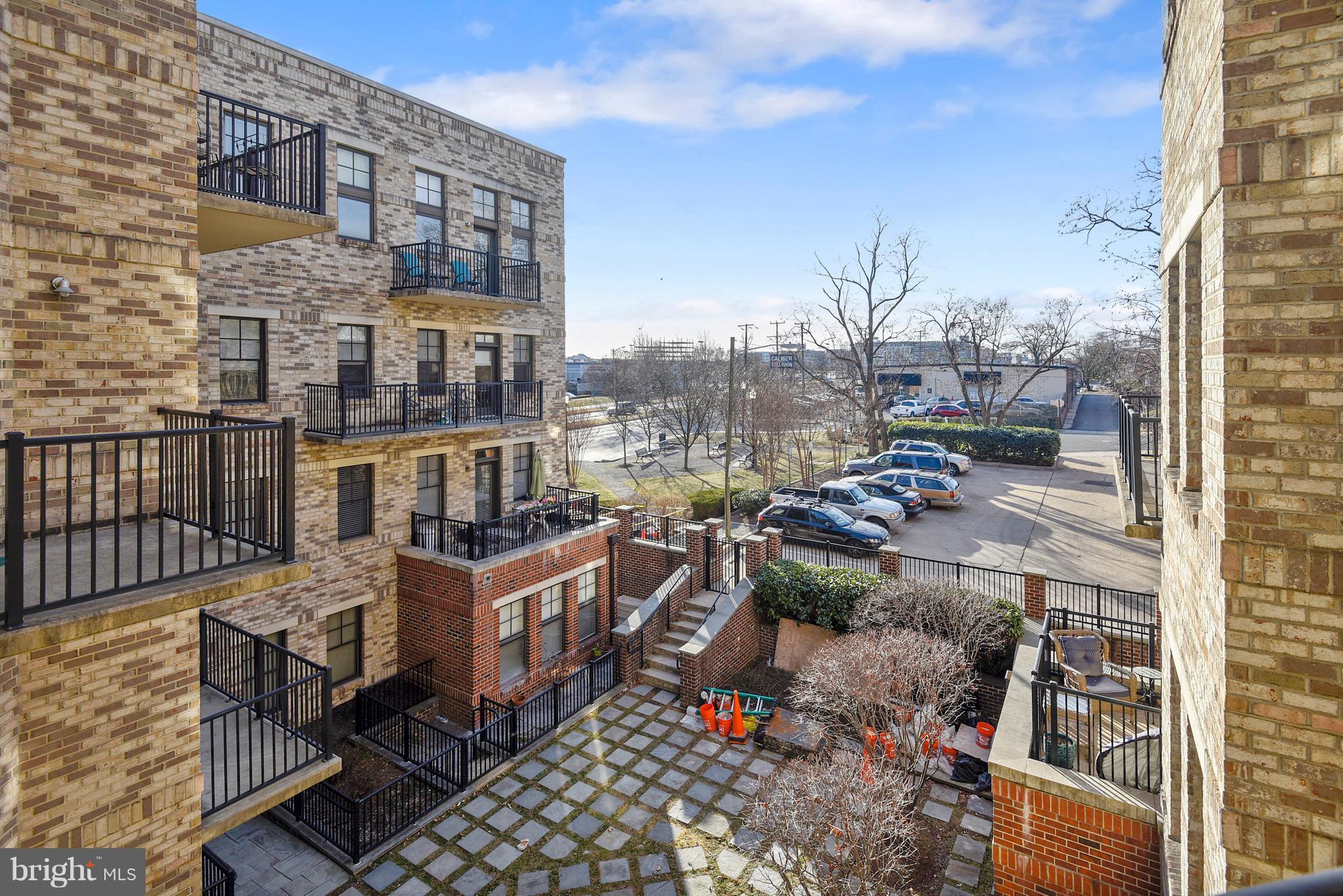 PRESTON - Residential