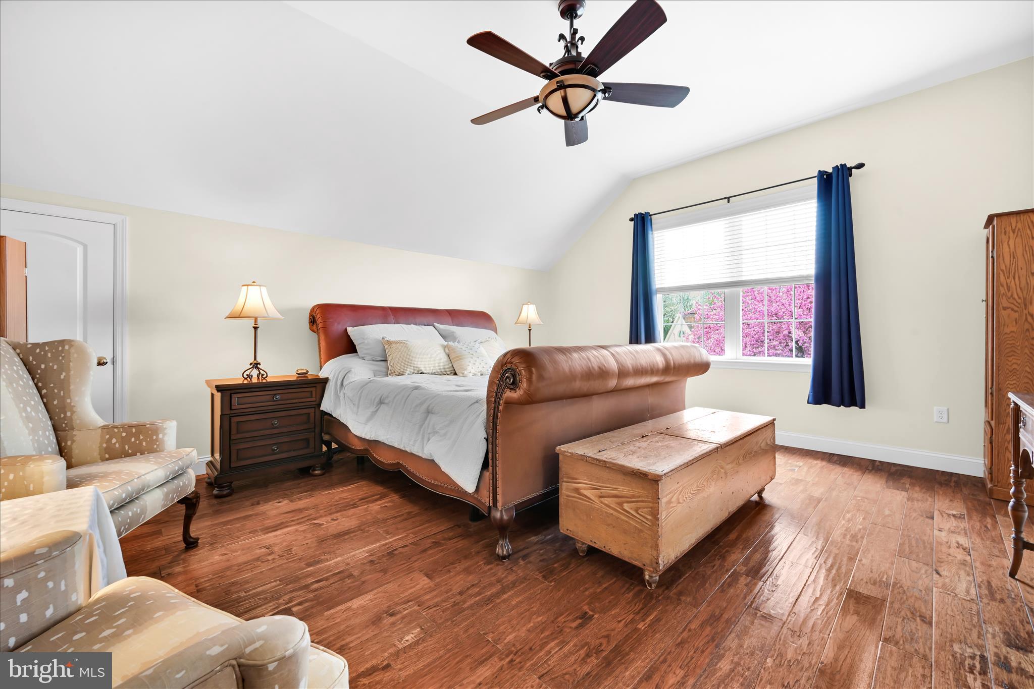 VIOLETS PATH - Residential