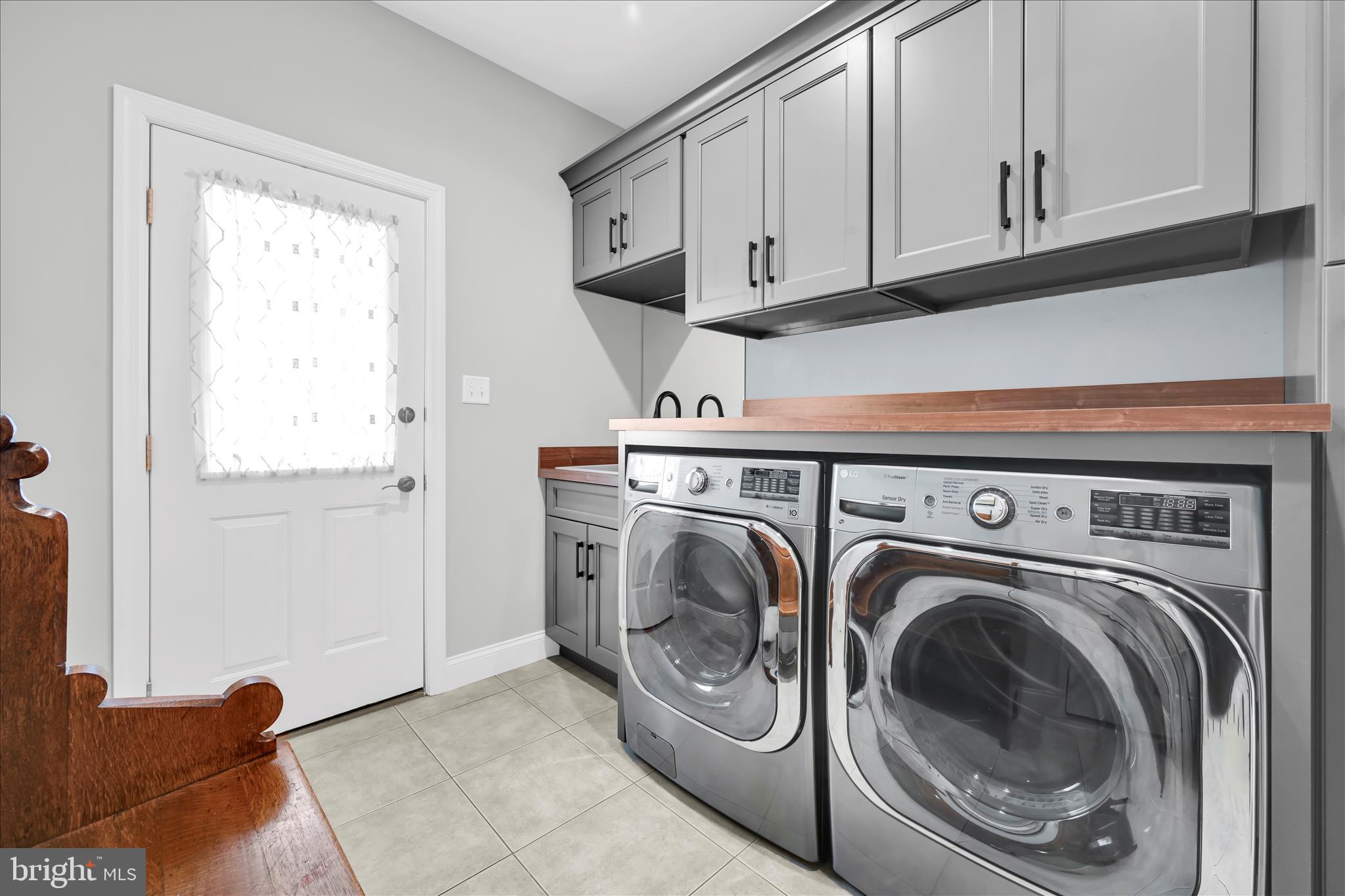 VIOLETS PATH - Residential