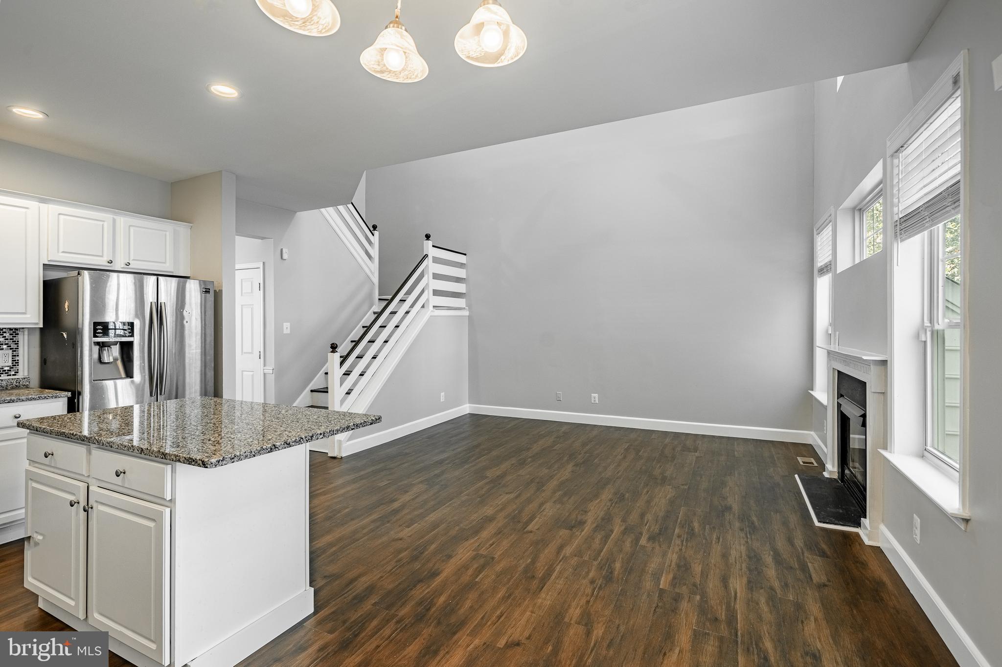 CHARLESTOWN OAKS - Residential