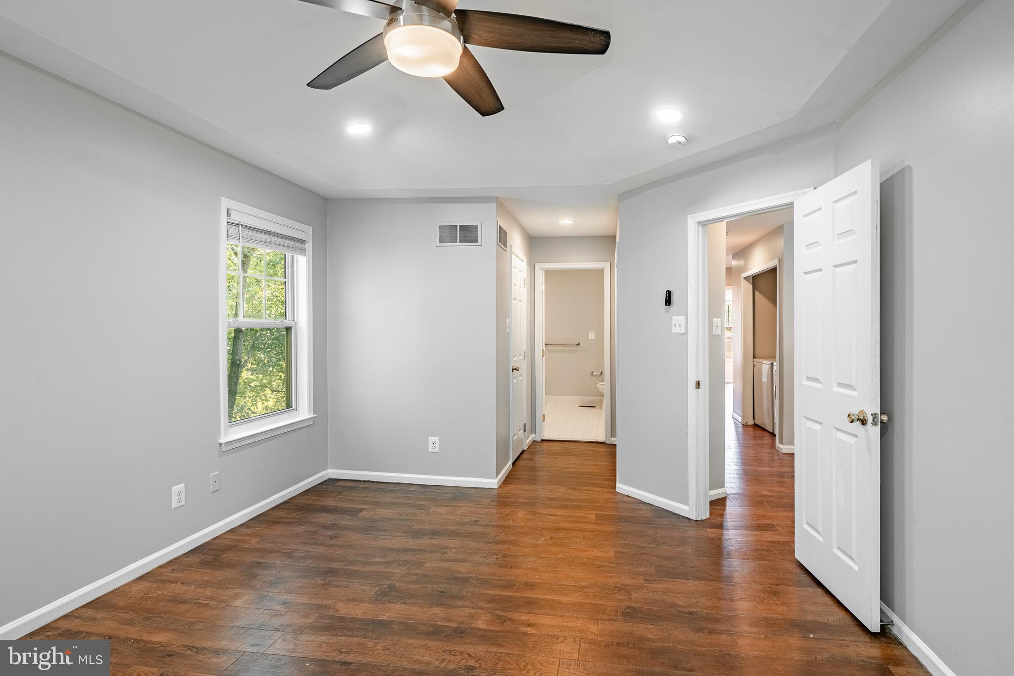 CHARLESTOWN OAKS - Residential