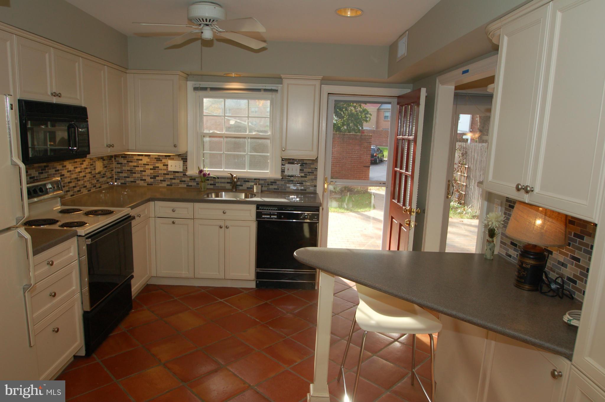 CHARLESTOWN - Residential