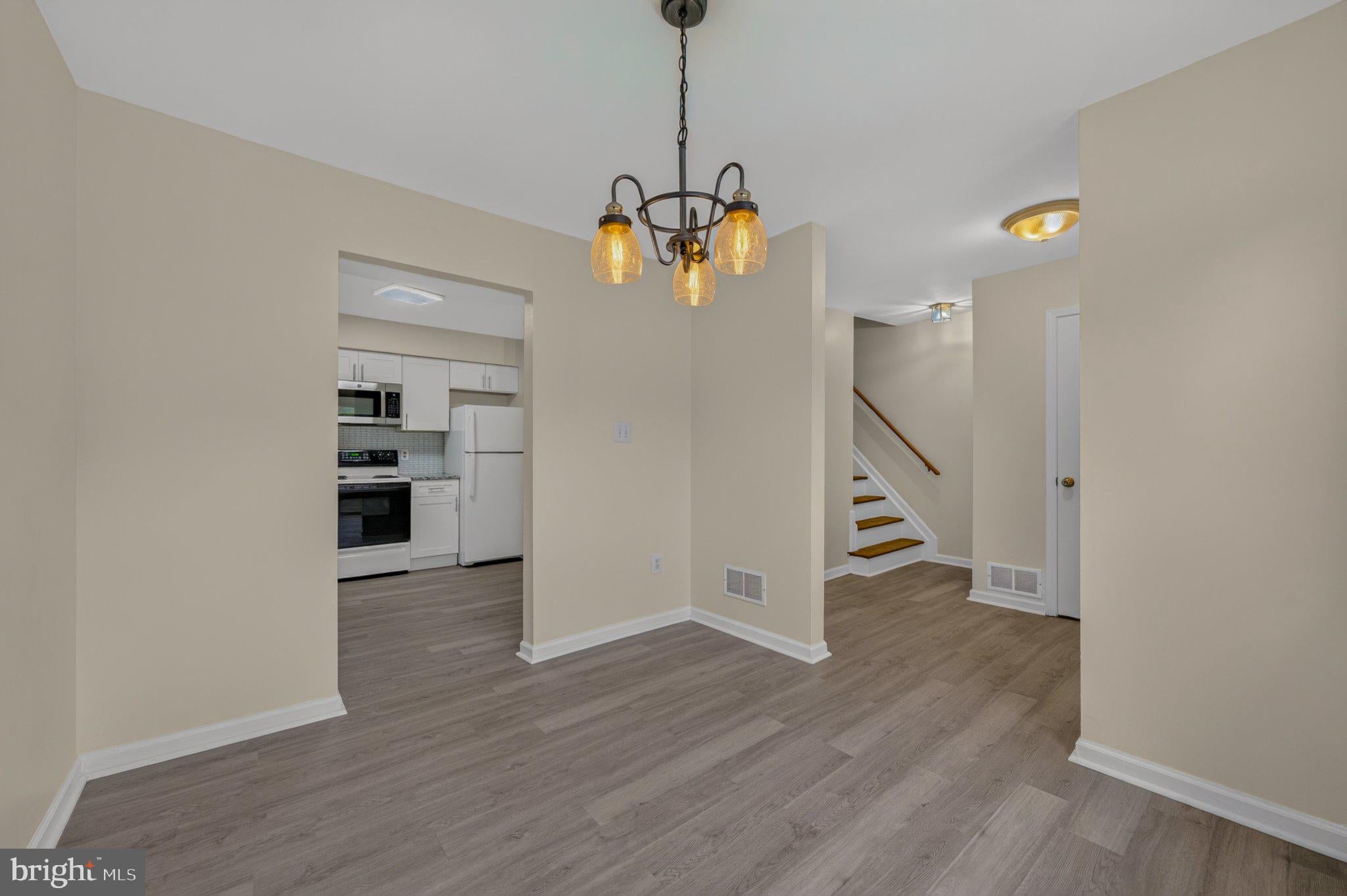 65 W CHESTNUT STREET