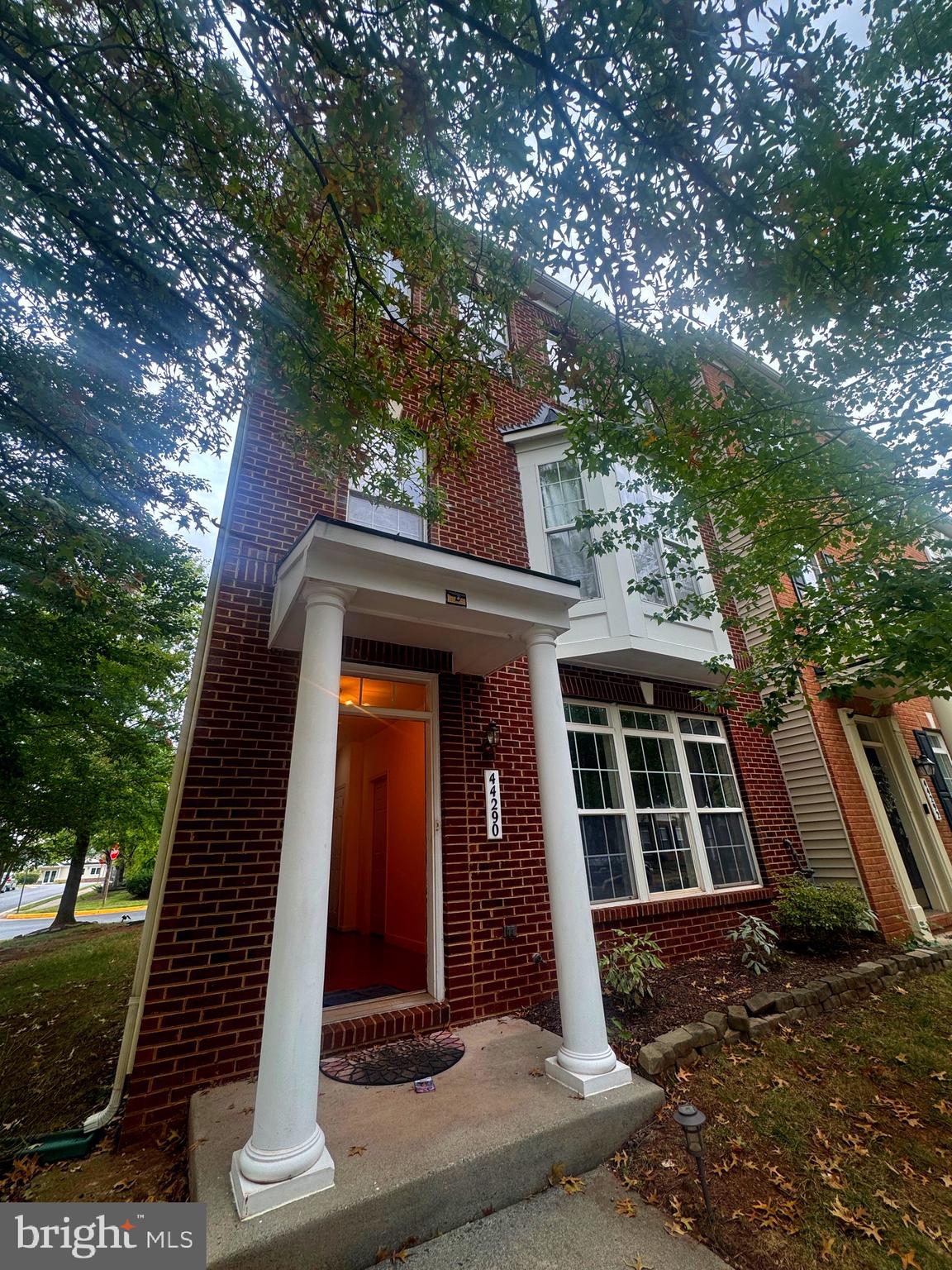 ASHBROOK VILLAGE - Residential Lease