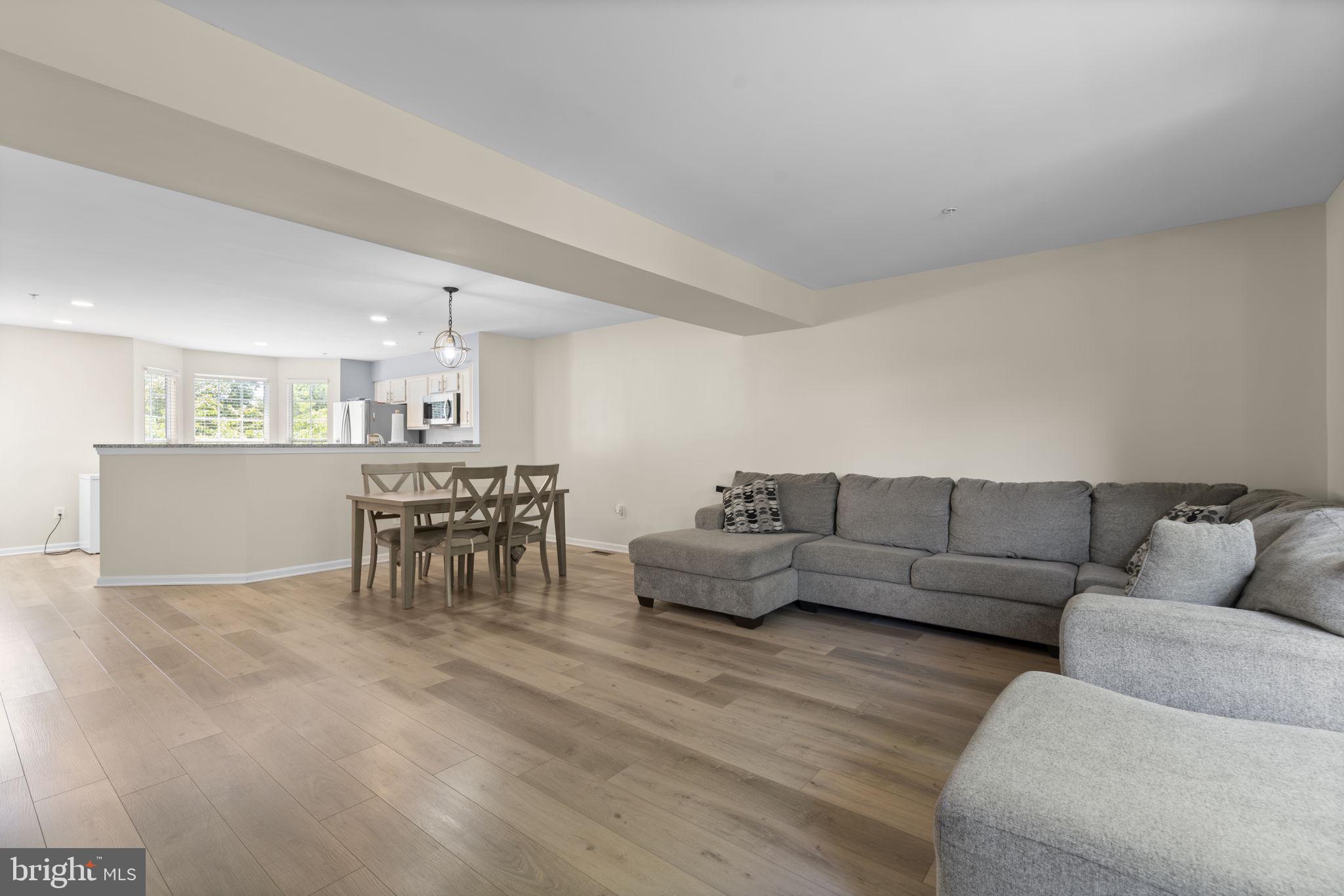 6207 YELLOW DAWN COURT
