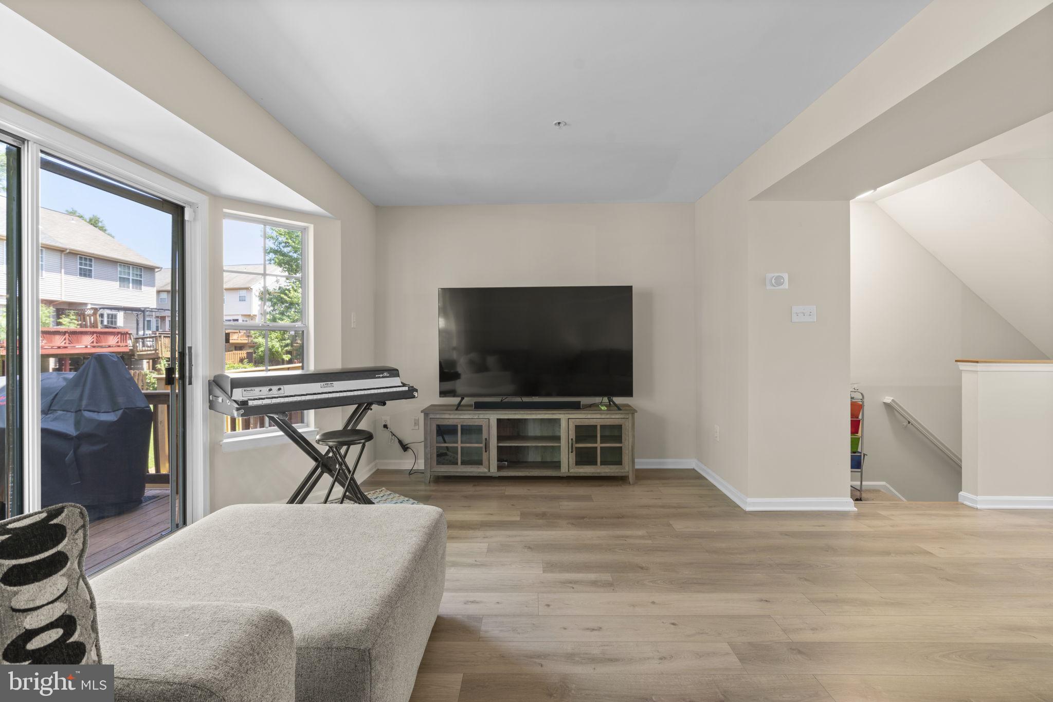6207 YELLOW DAWN COURT