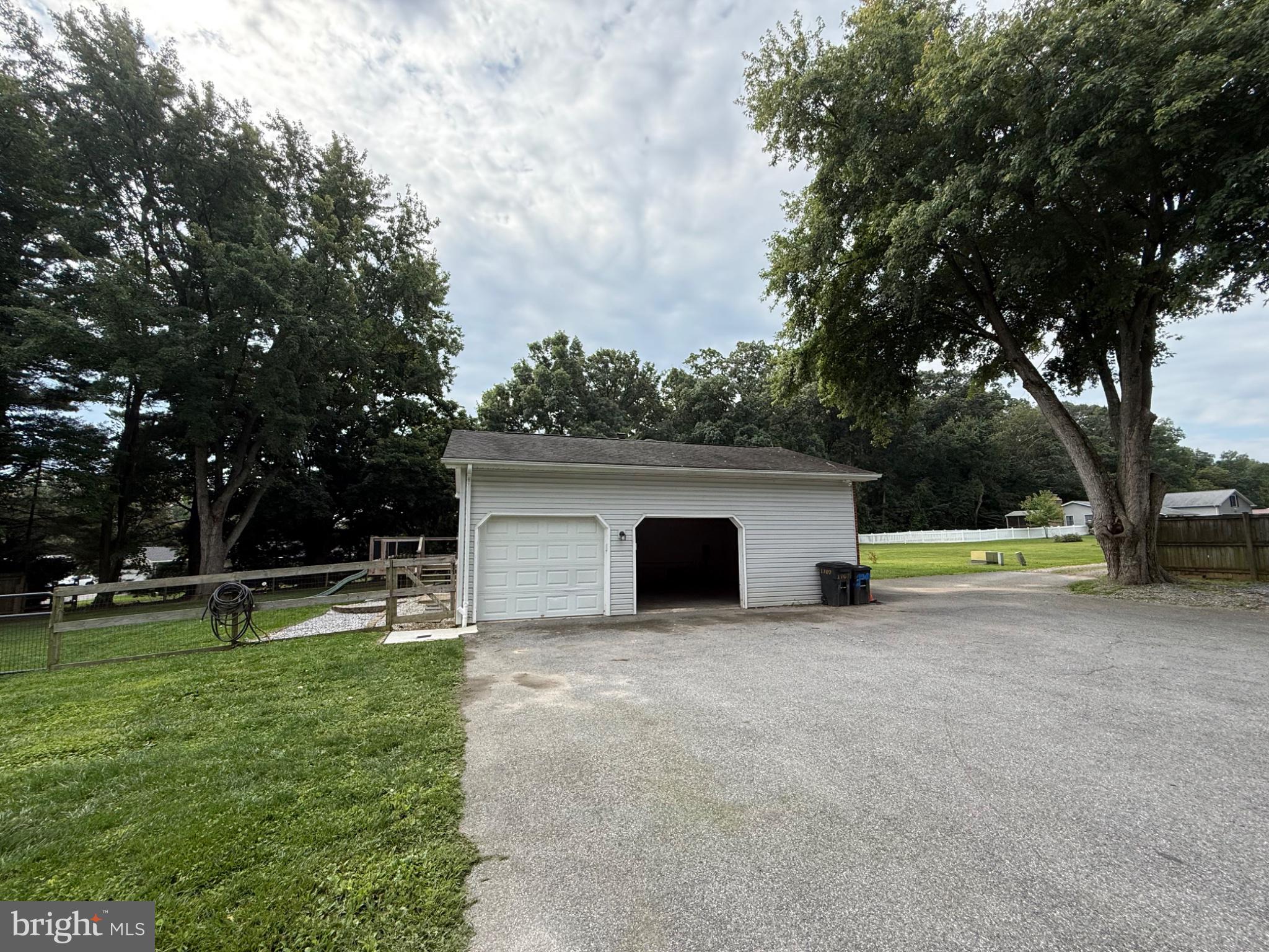 1707 FAIRMOUNT ROAD
