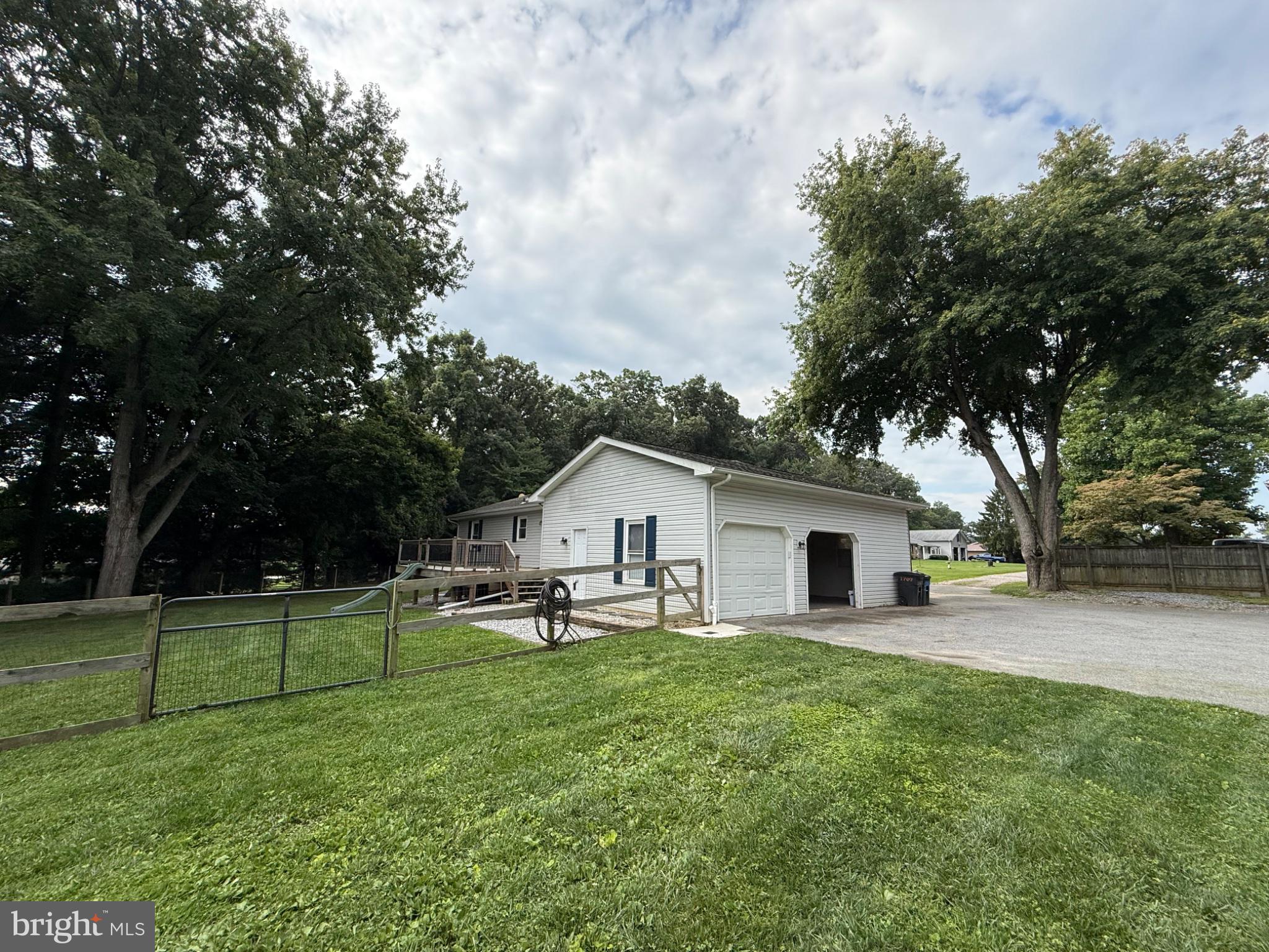 1707 FAIRMOUNT ROAD