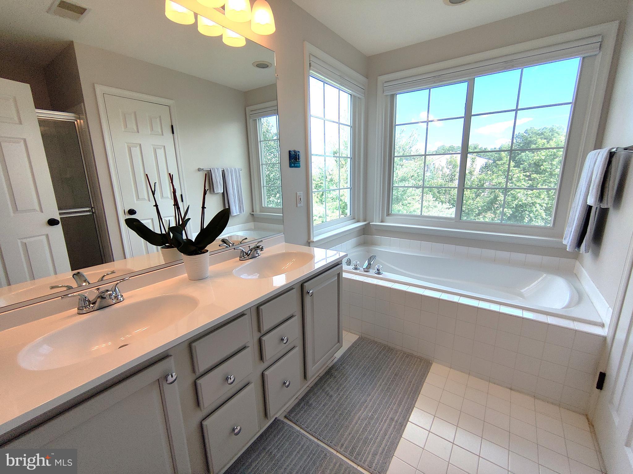 OVERLOOK - Residential Lease