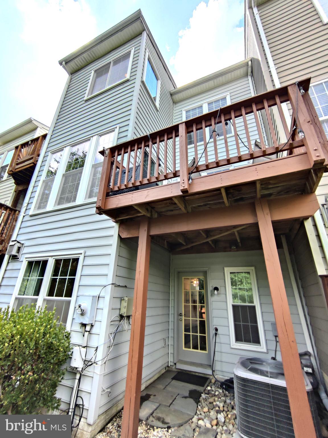 OVERLOOK - Residential Lease