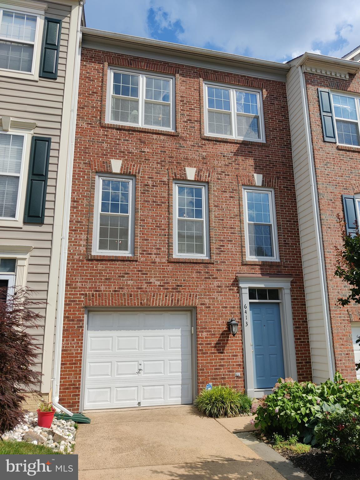 OVERLOOK - Residential Lease