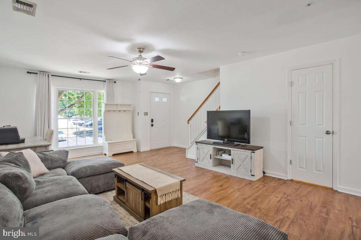 CEDAR GROVE AT CROFTON - Residential