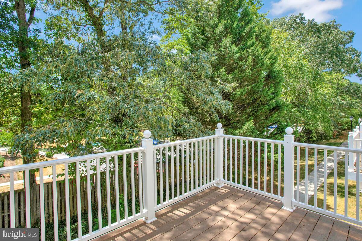 CEDAR GROVE AT CROFTON - Residential