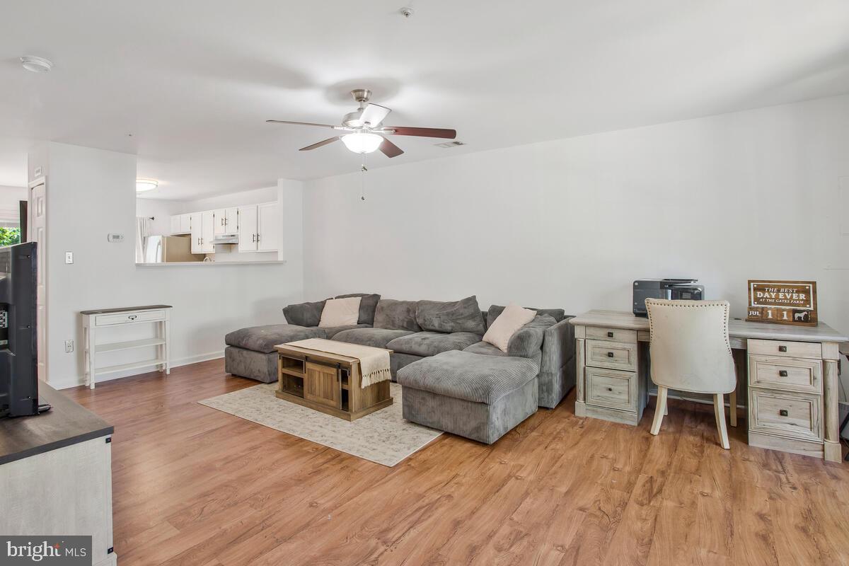 CEDAR GROVE AT CROFTON - Residential