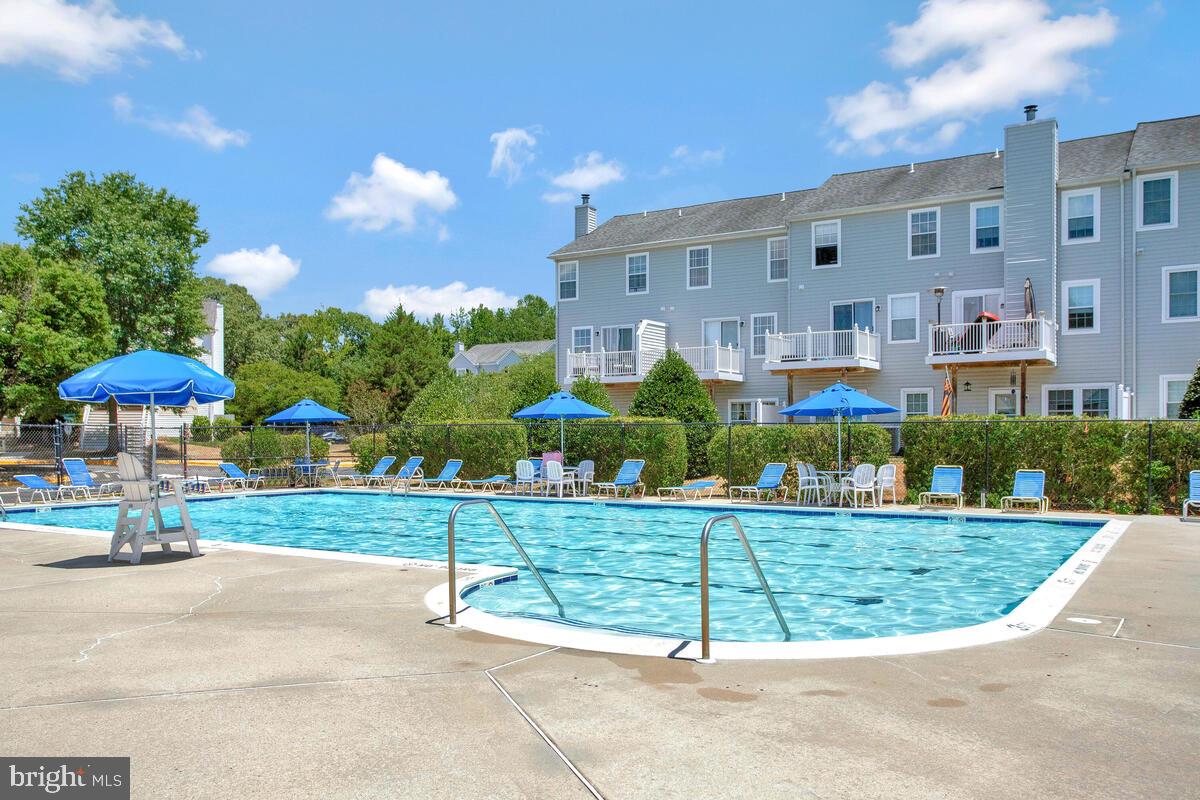 CEDAR GROVE AT CROFTON - Residential