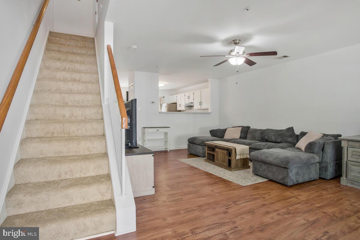 CEDAR GROVE AT CROFTON - Residential