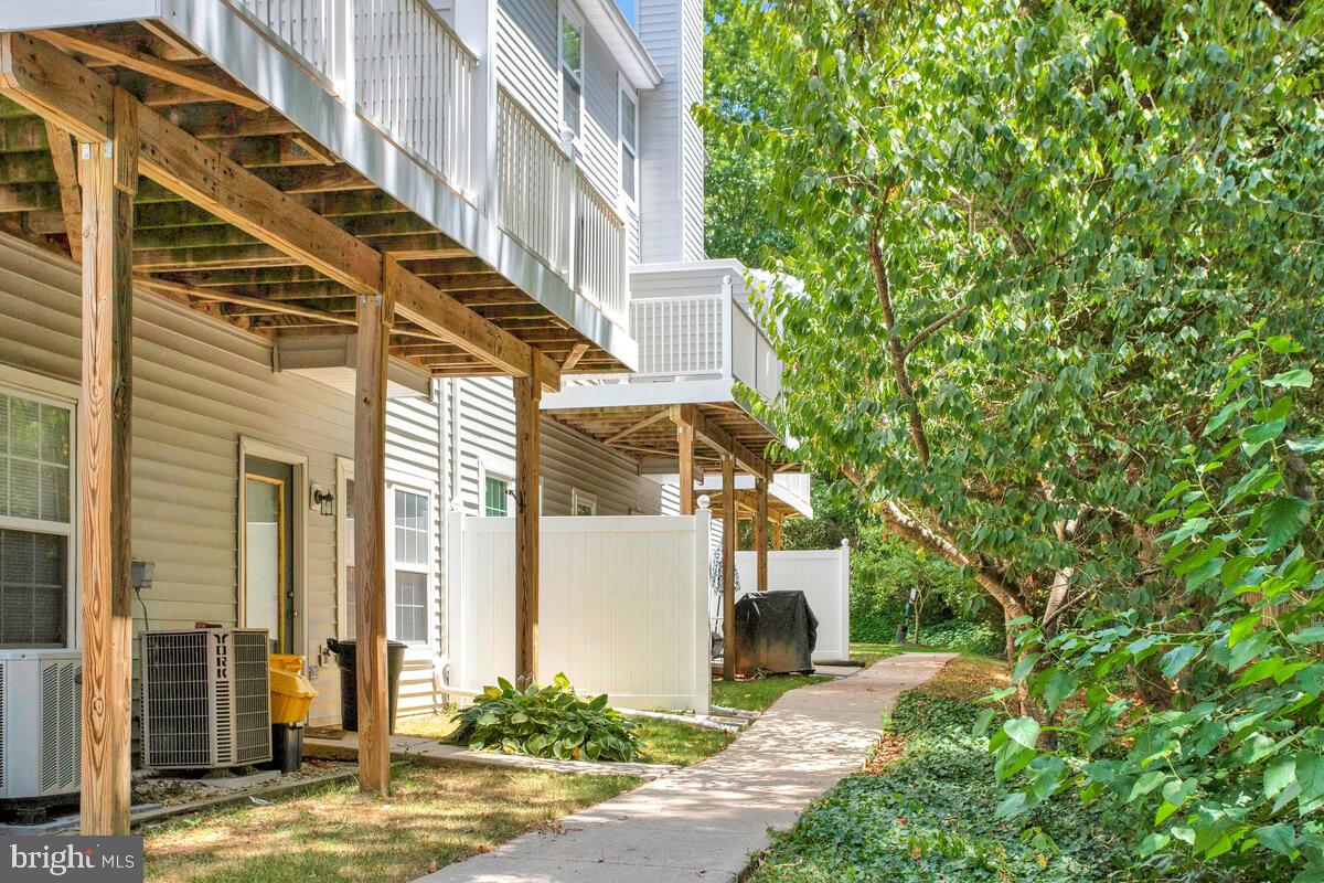 CEDAR GROVE AT CROFTON - Residential