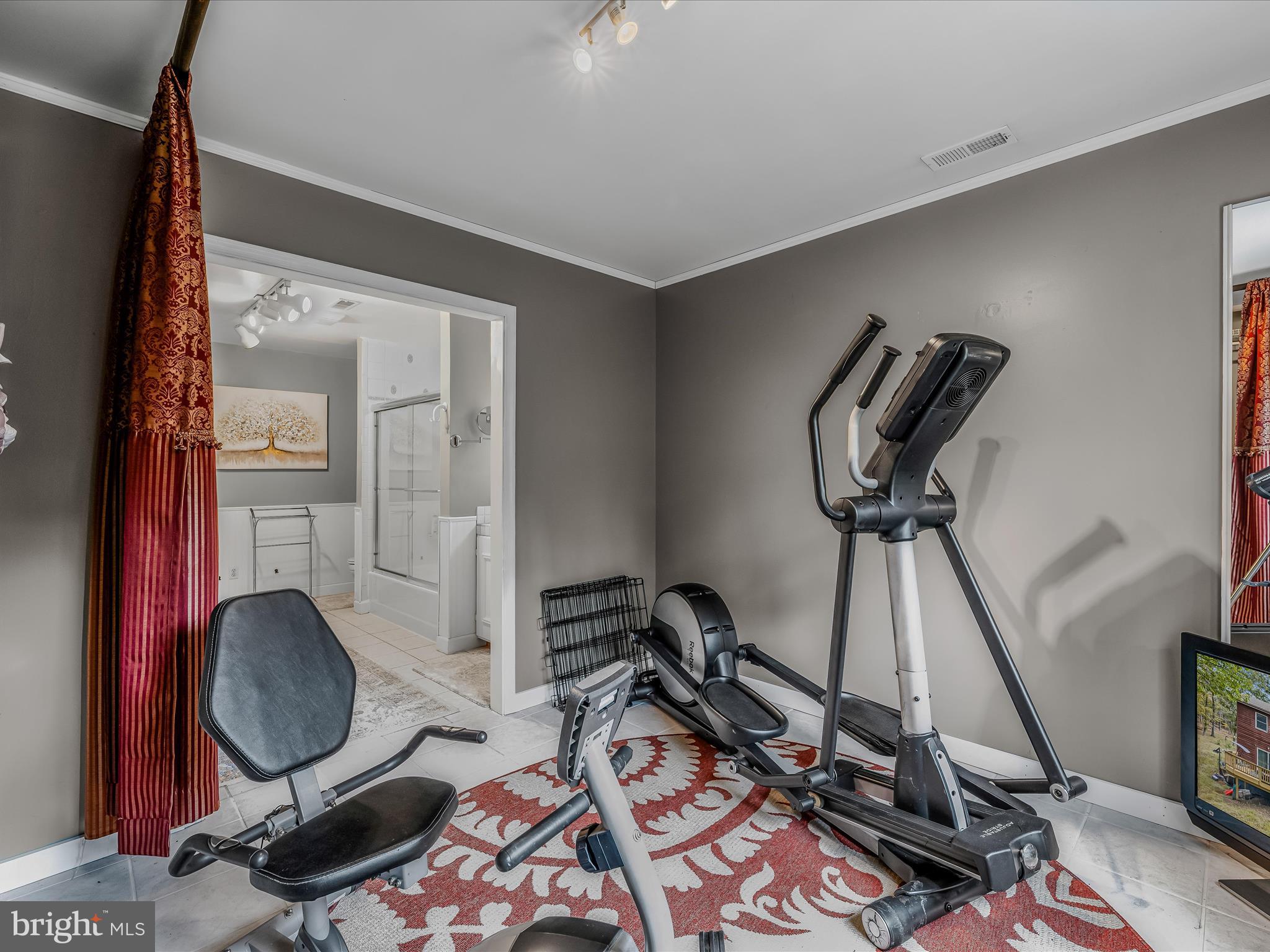 HUNGARIAN MT. TABOR - Residential