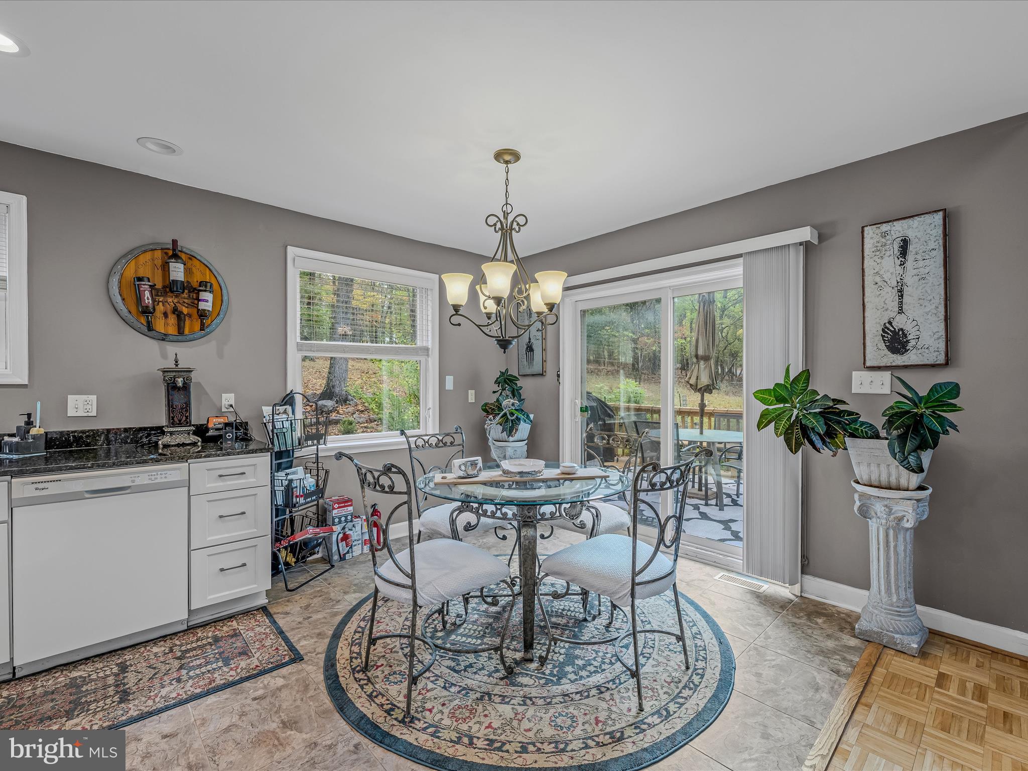 HUNGARIAN MT. TABOR - Residential