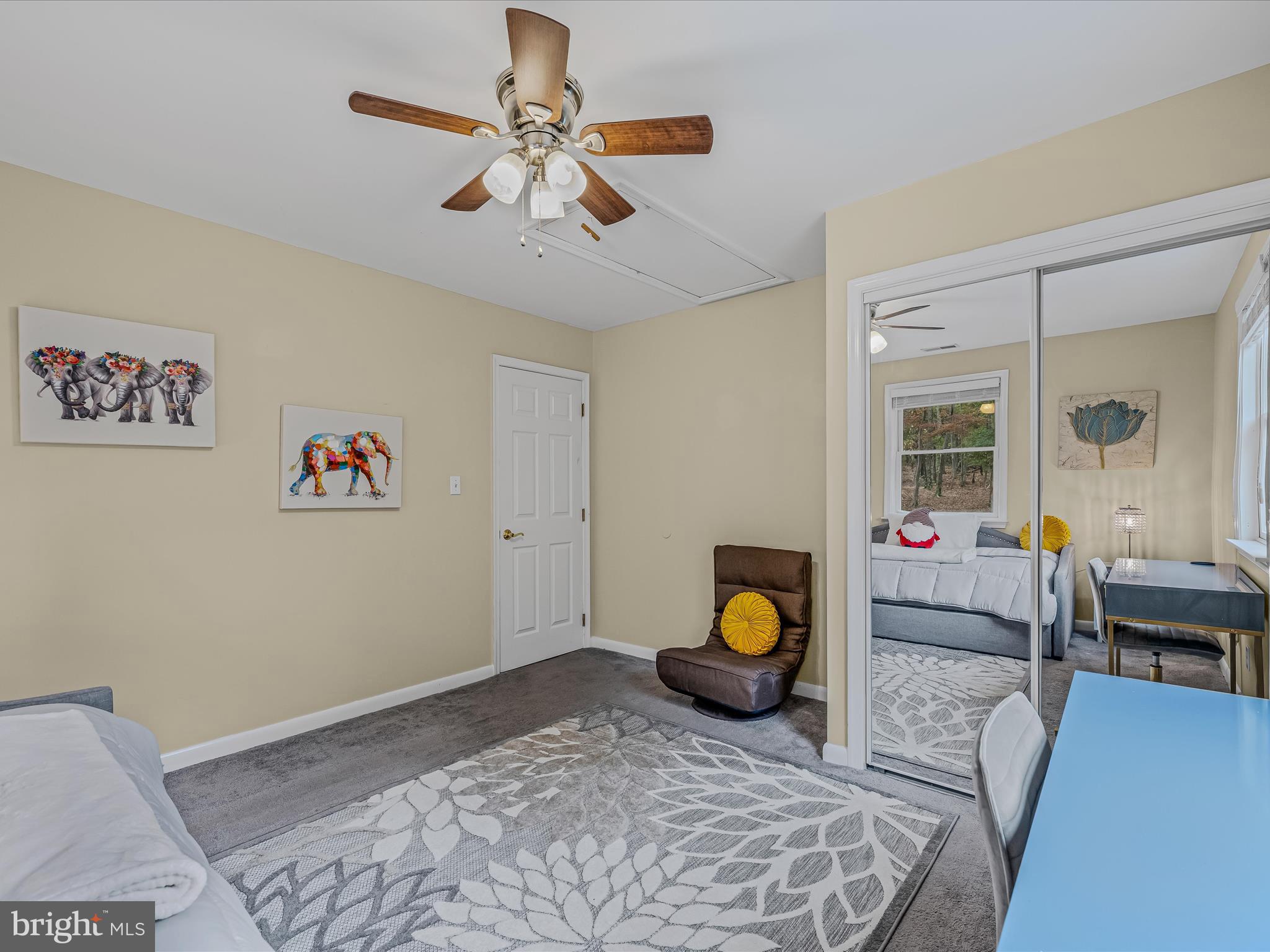 HUNGARIAN MT. TABOR - Residential