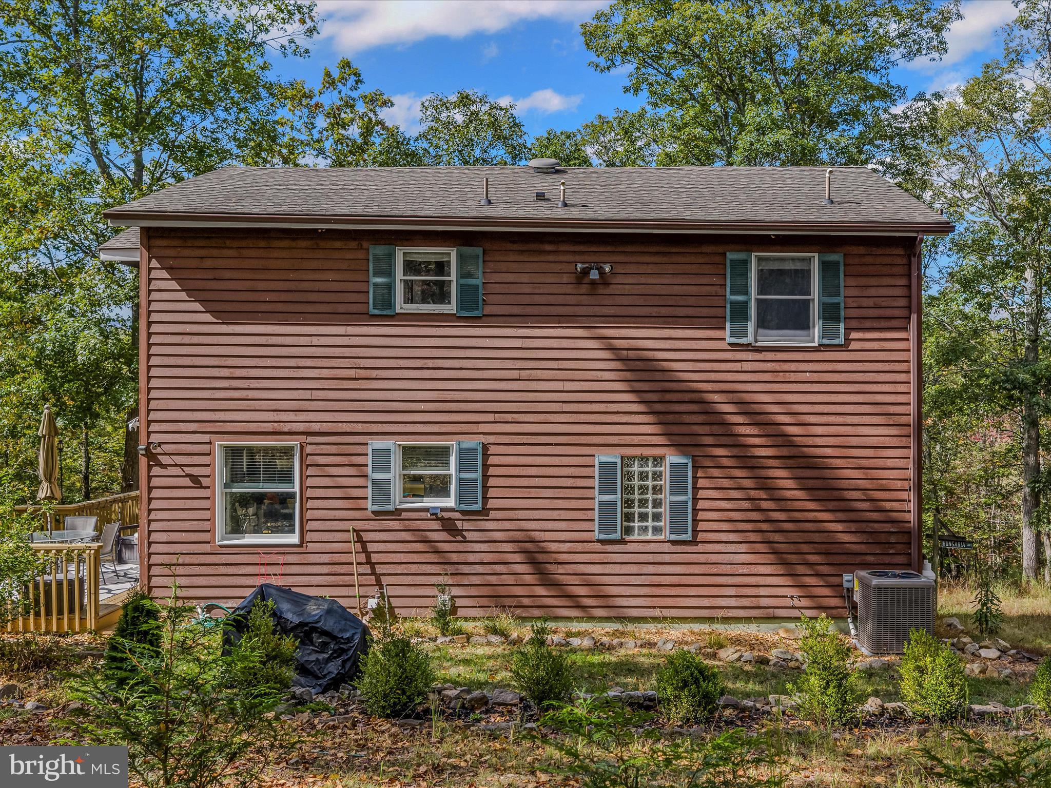 HUNGARIAN MT. TABOR - Residential