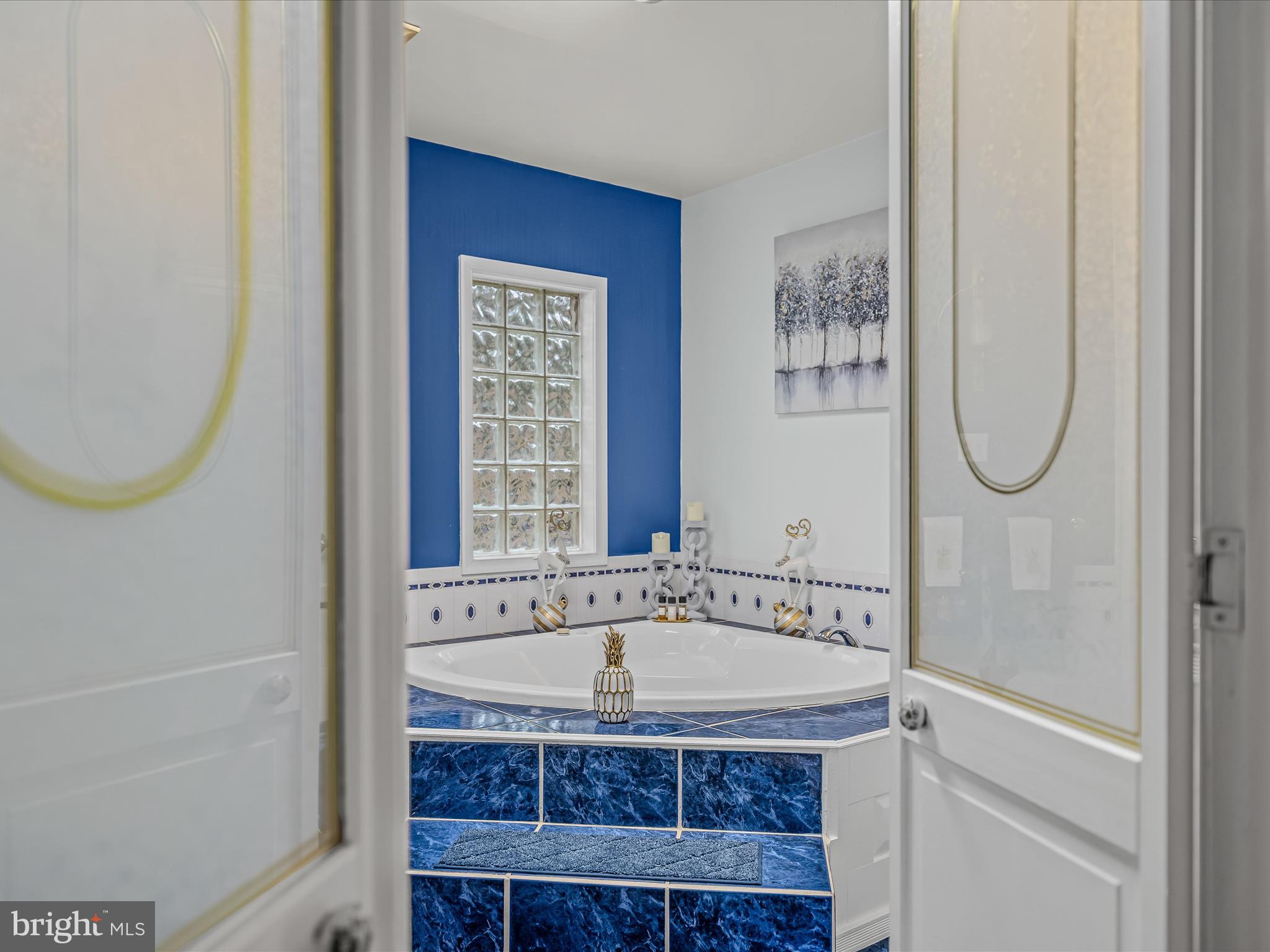 HUNGARIAN MT. TABOR - Residential