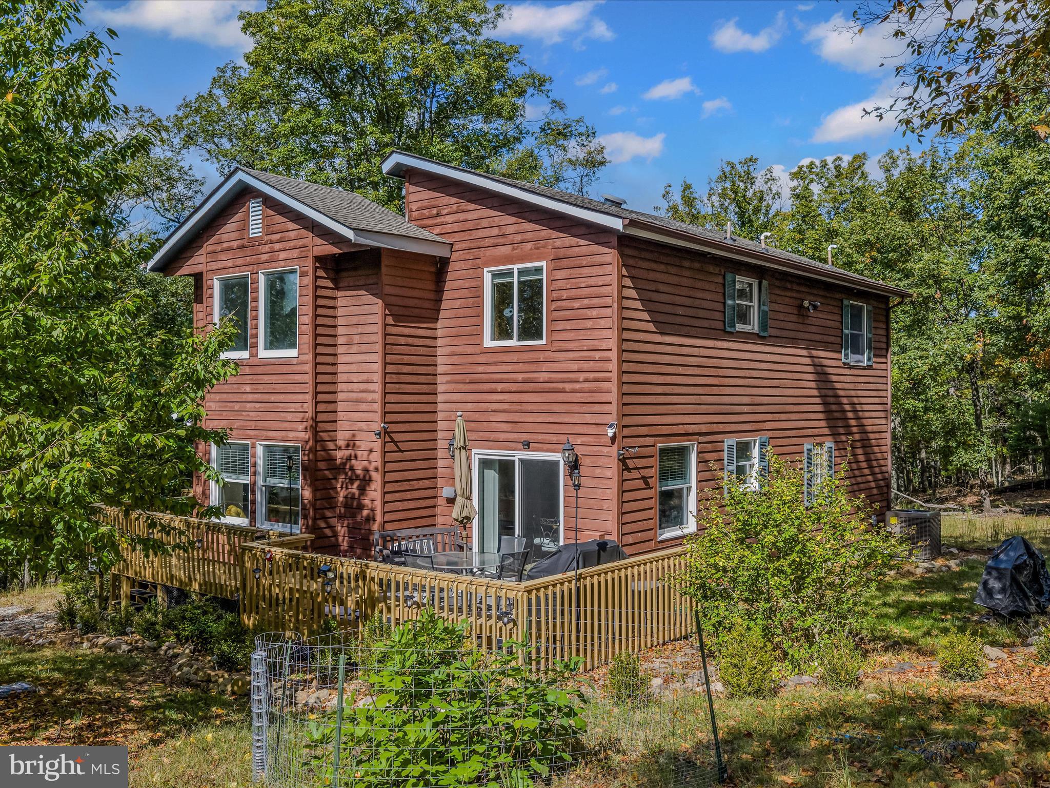 HUNGARIAN MT. TABOR - Residential