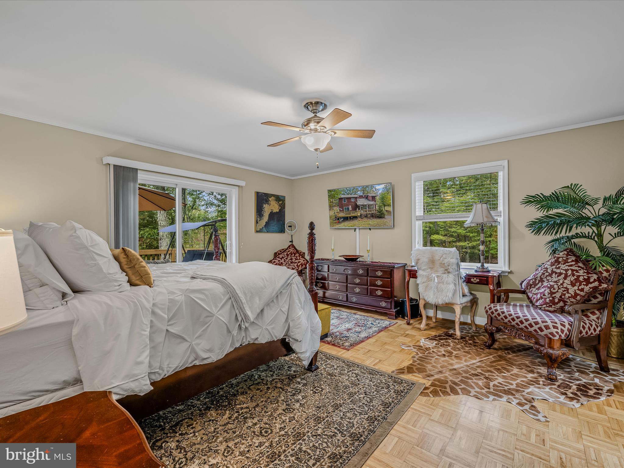 HUNGARIAN MT. TABOR - Residential