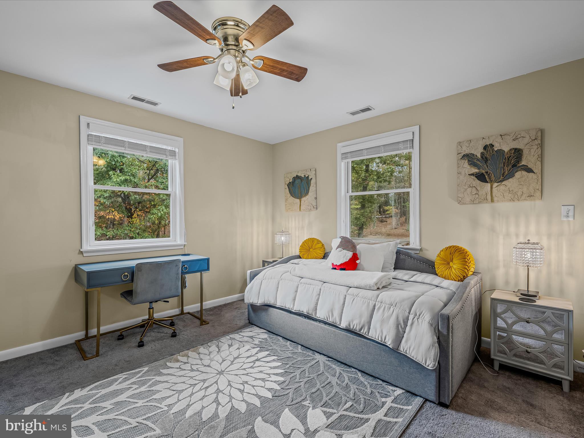 HUNGARIAN MT. TABOR - Residential