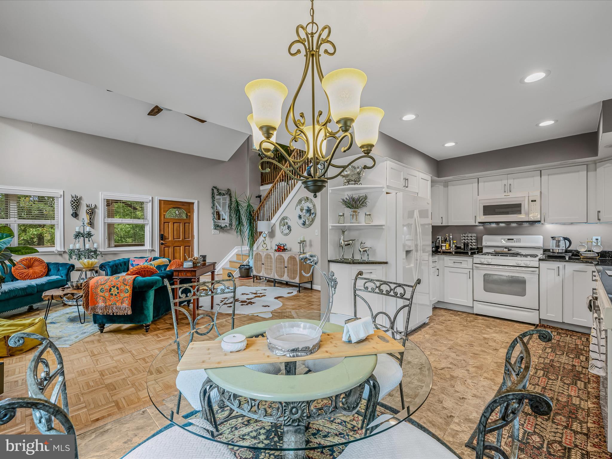 HUNGARIAN MT. TABOR - Residential