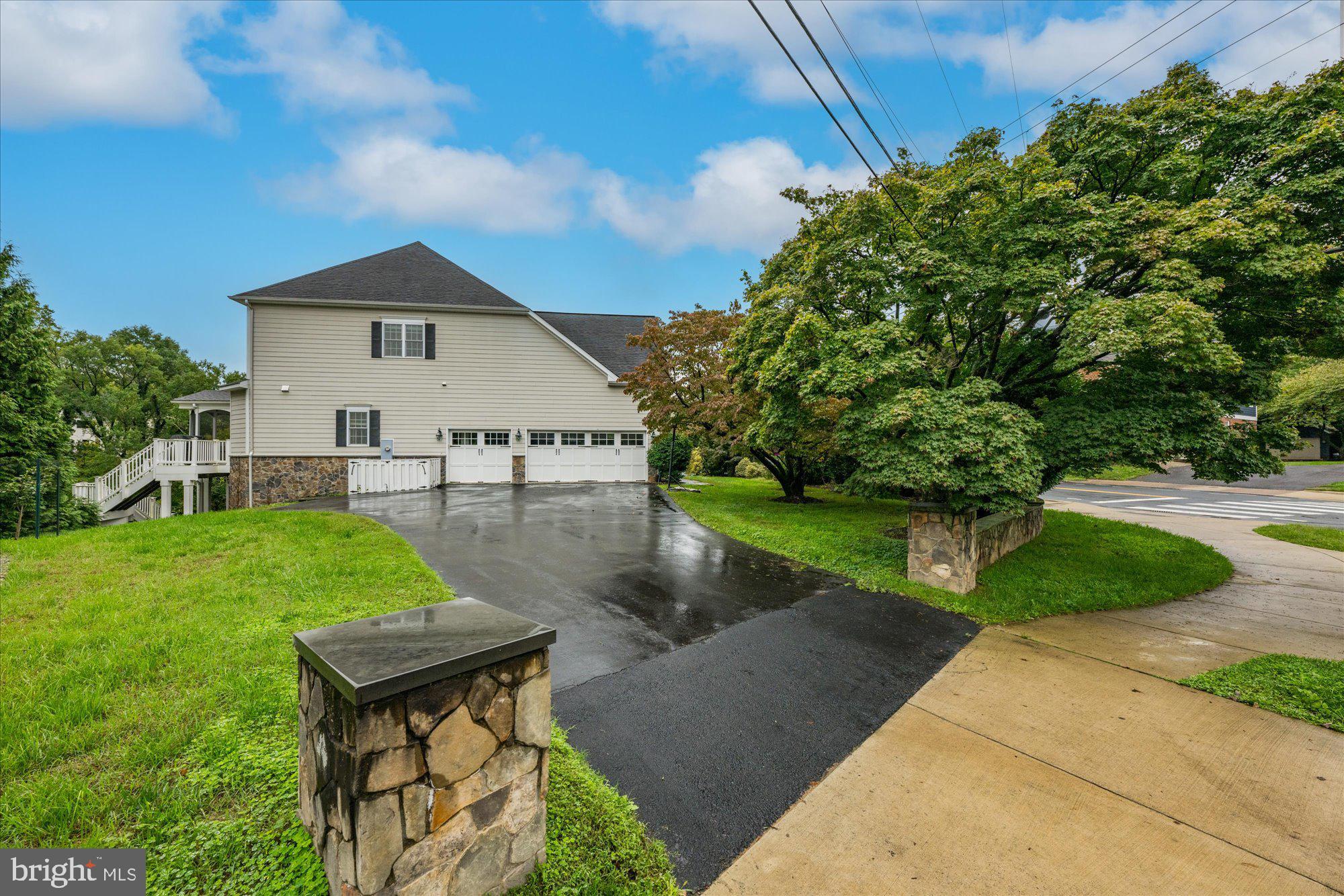 DONALDSON RUN - Residential