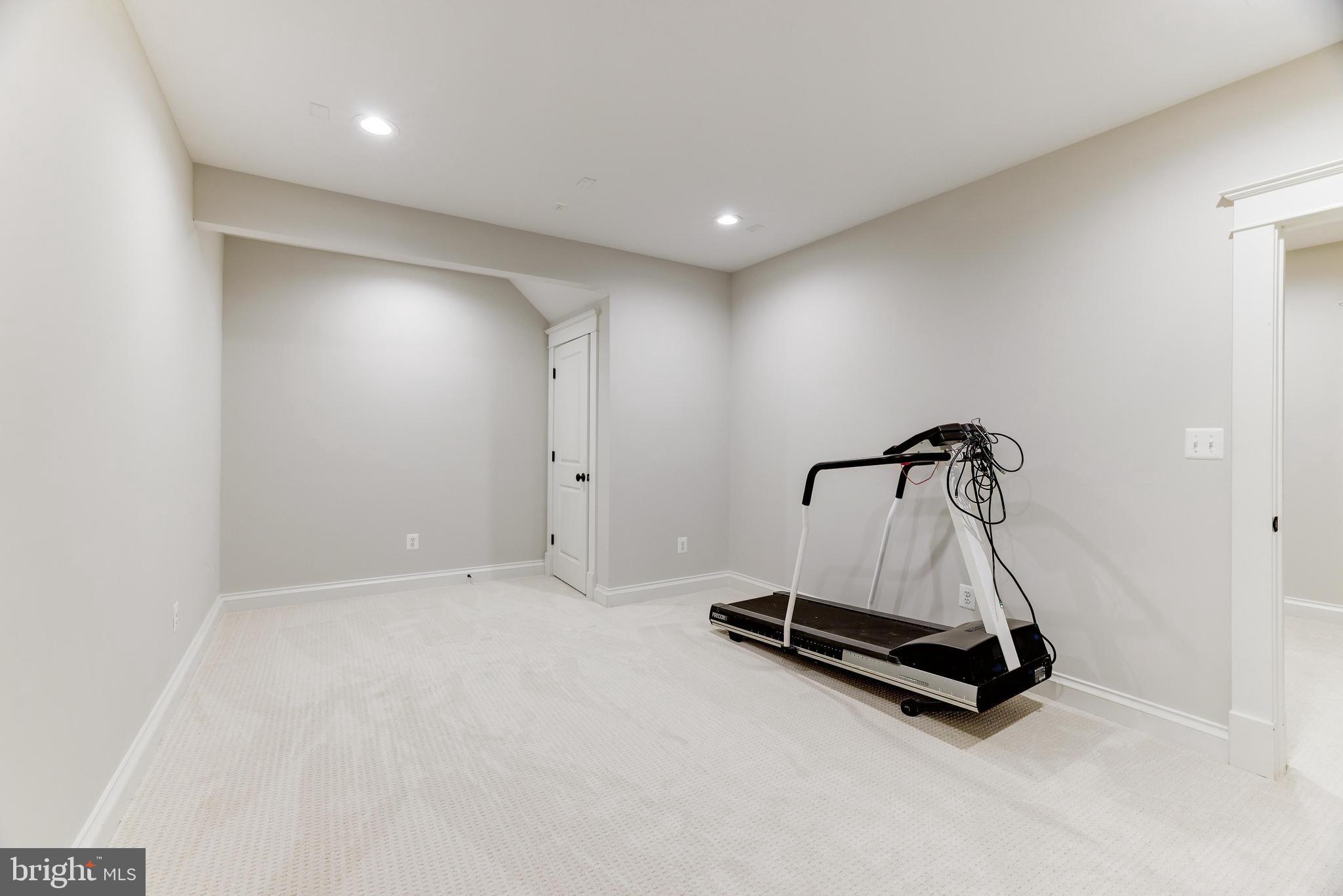 DONALDSON RUN - Residential