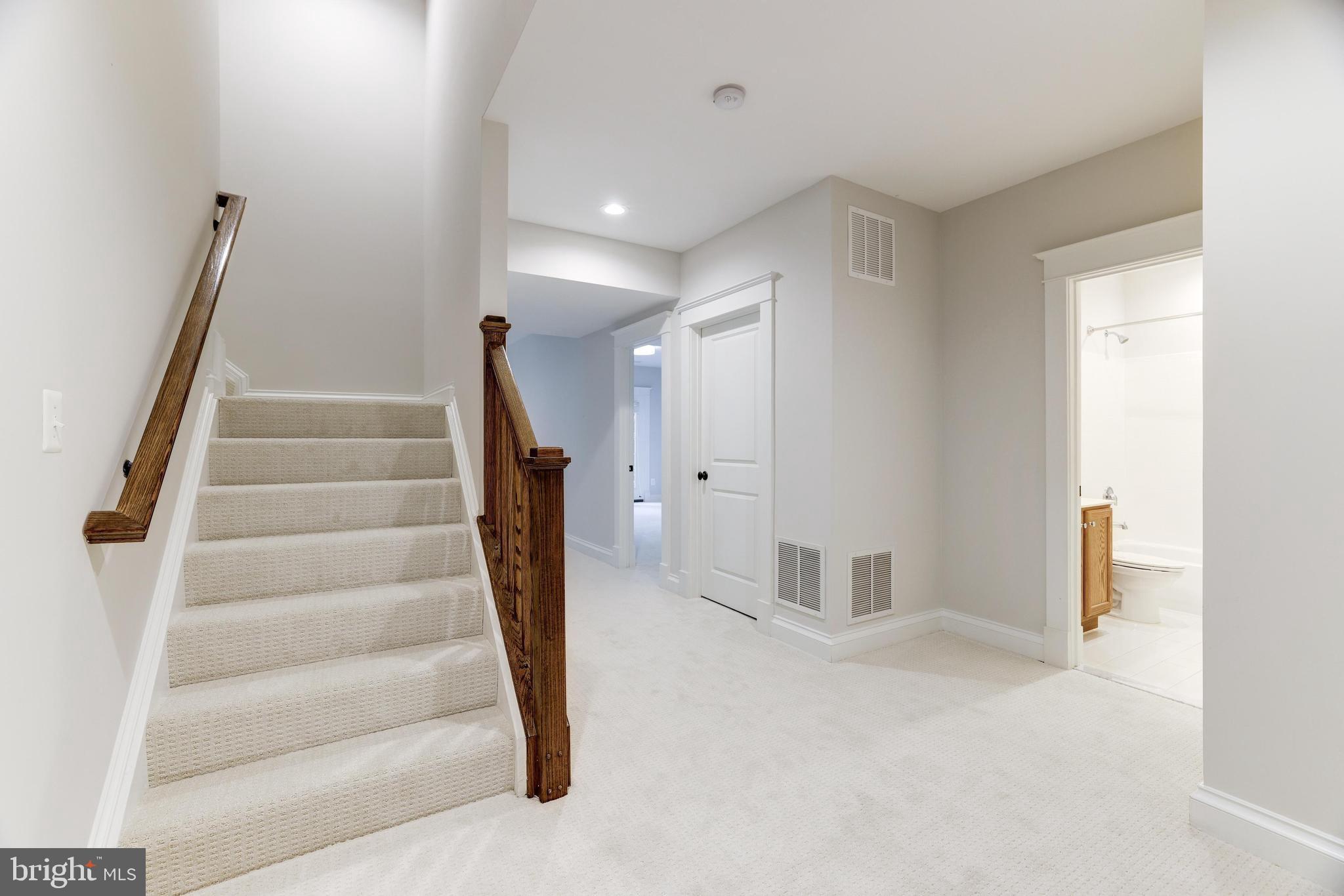 DONALDSON RUN - Residential